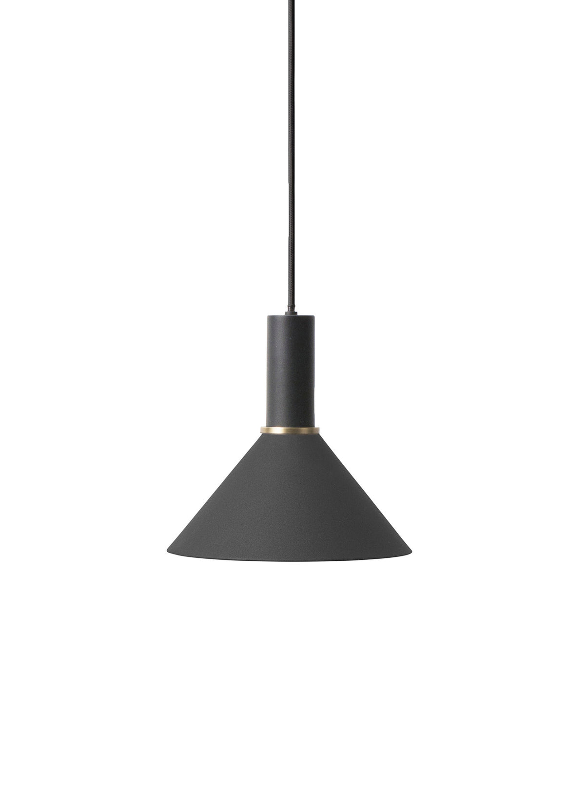 Collect Pendellampe tief in Schwarz präsentiert im Onlineshop von KAQTU Design AG. Pendelleuchte ist von Ferm Living