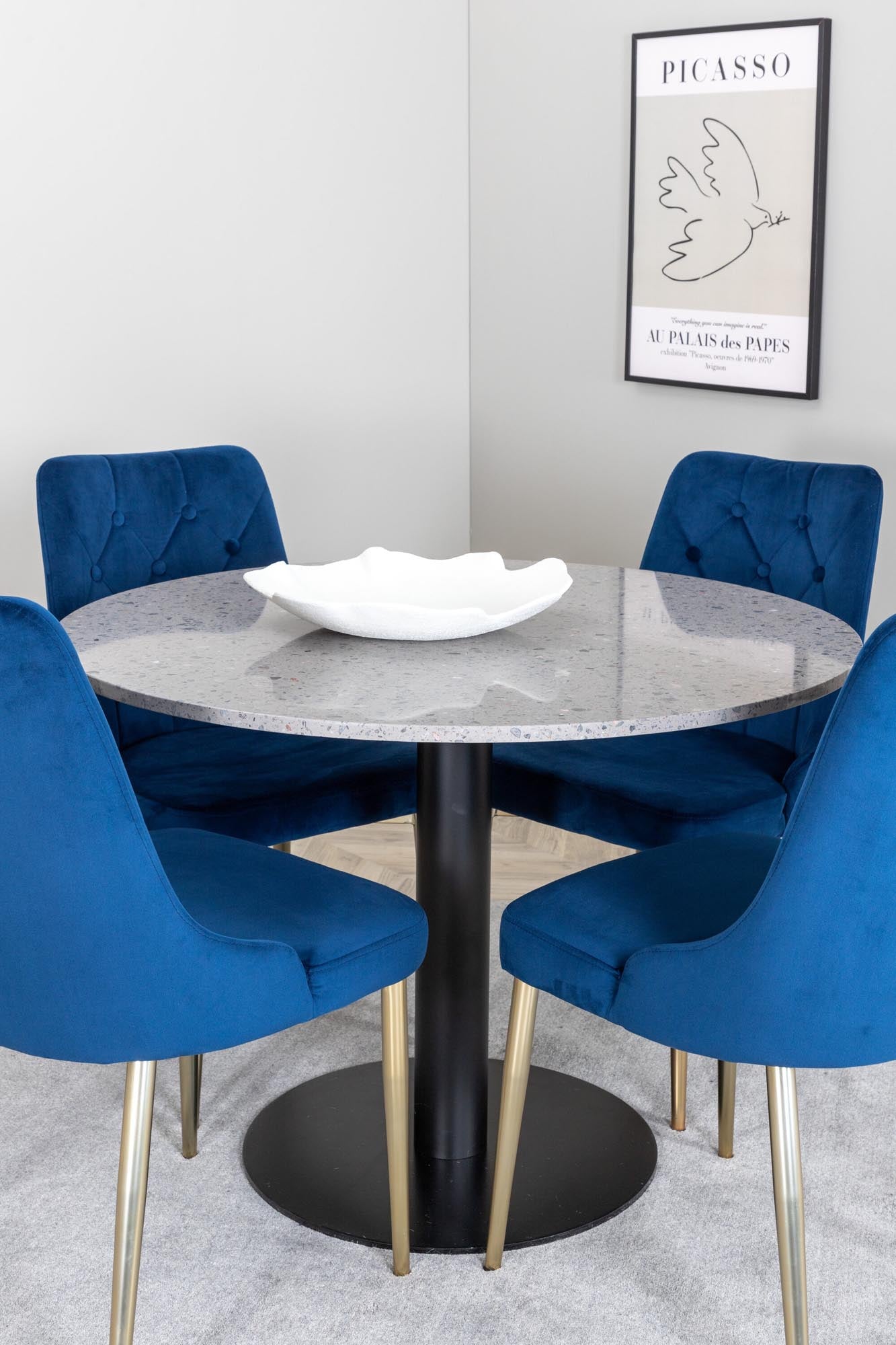 Razzia Esszimmerset + Velvet Deluxe ⌀106cm/4St. in Schwarz / Blau / Gold präsentiert im Onlineshop von KAQTU Design AG. Esszimmerset ist von Venture Home