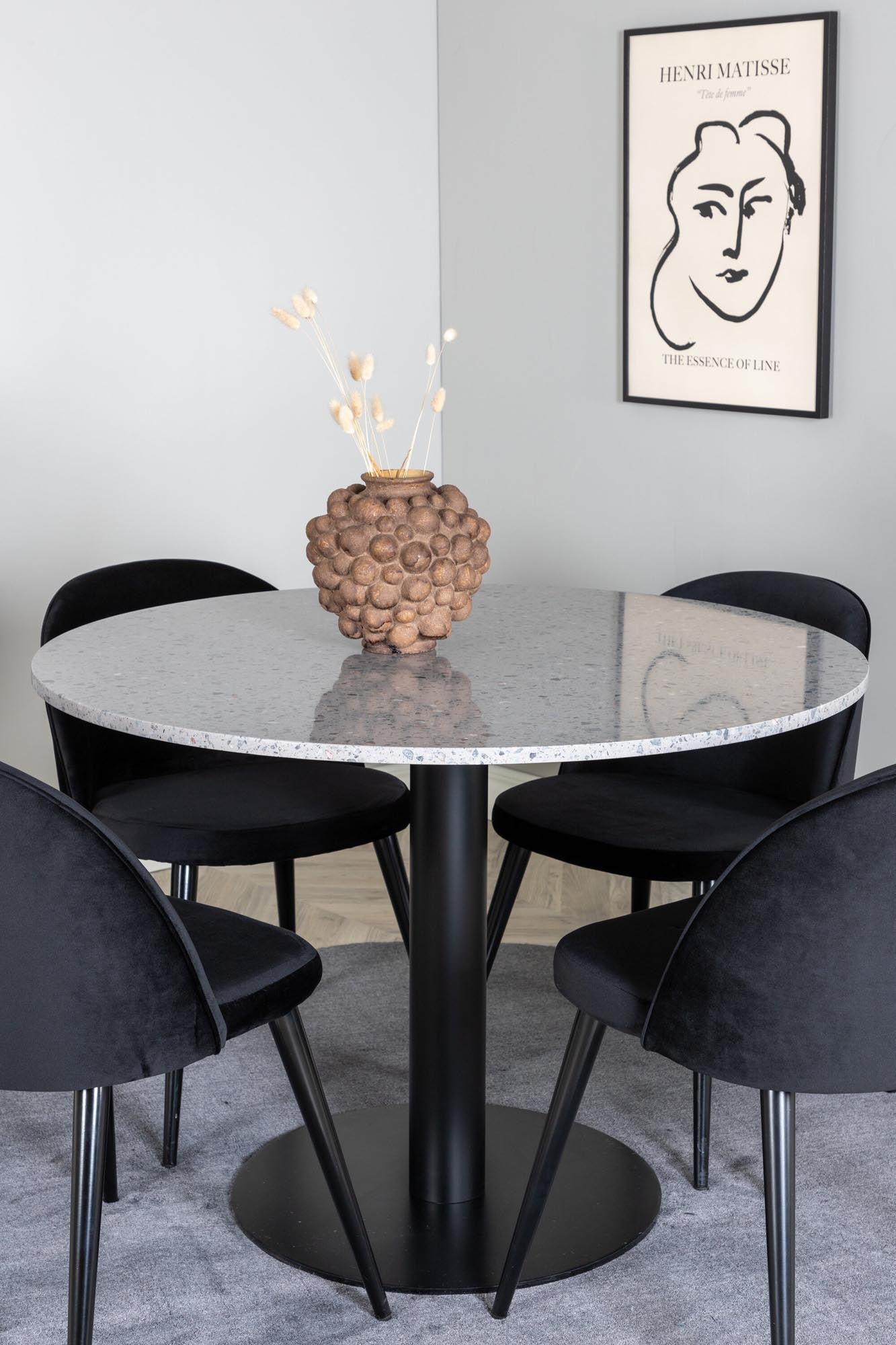 Stilvolles Razzia Esszimmerset: Velvet-Tisch 106cm mit 4 Stühlen.