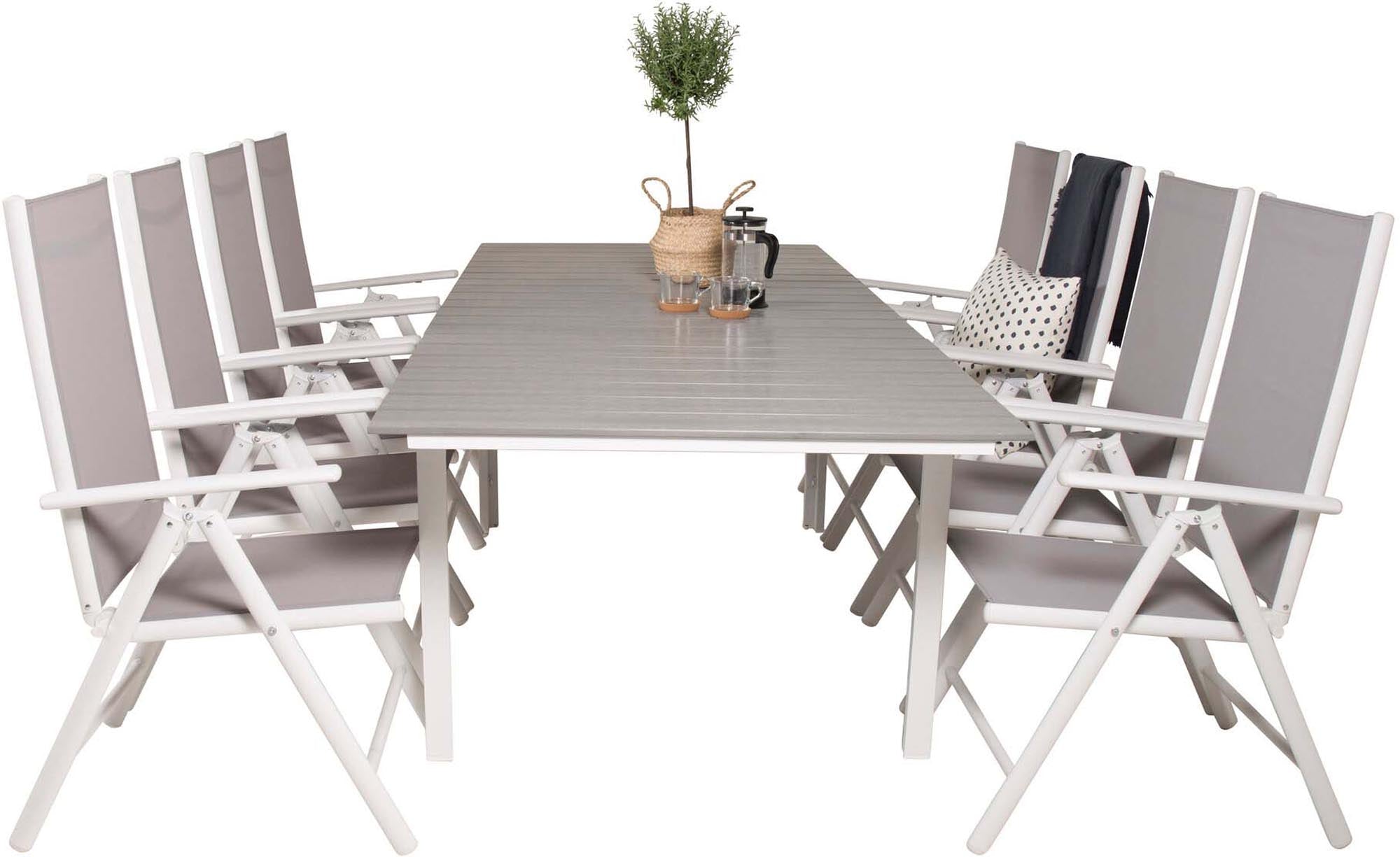 Venture Home: Vielseitiges Outdoor-Tischset für unvergessliche Abende.