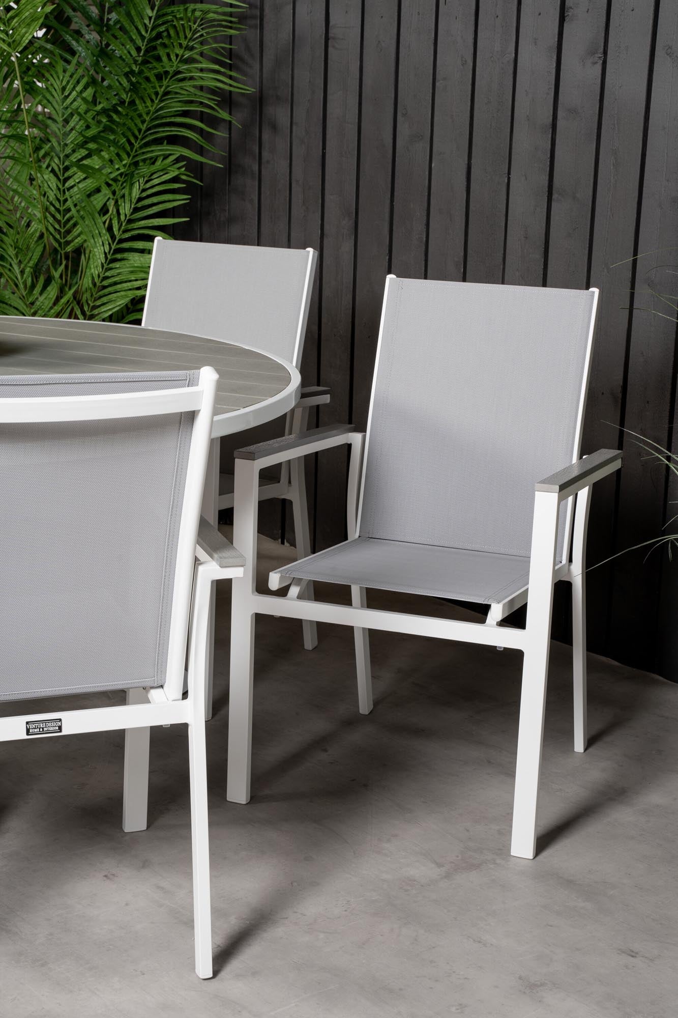 Parma Gartentisch +Parma Arm Stuhl (stapelbar) in Grau Weiss präsentiert im Onlineshop von KAQTU Design AG. Gartentischset ist von Venture Home