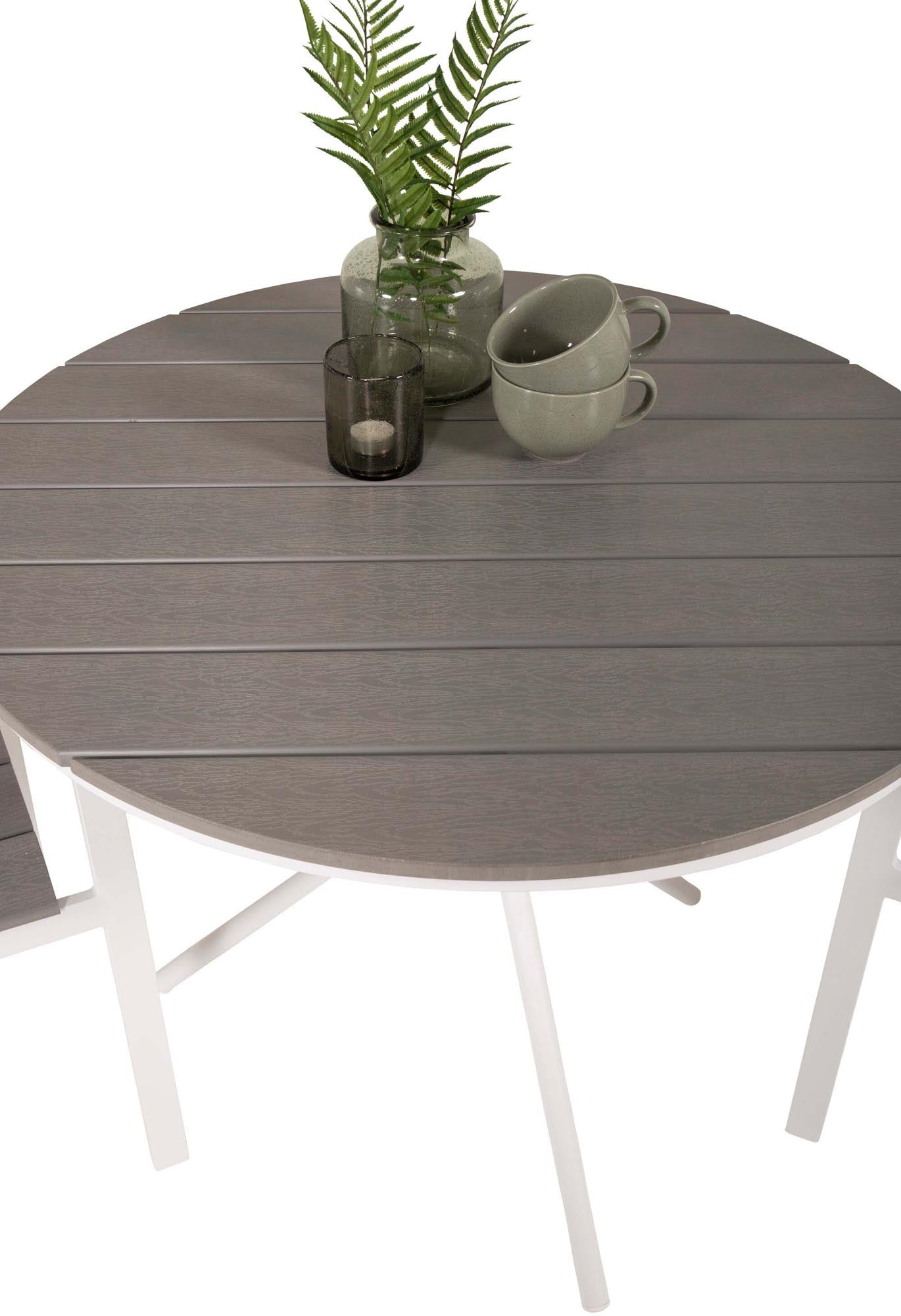 Genießen Sie stilvolle Stunden im Freien mit dem Parma Outdoor-Tischset von Venture Home. Perfekt für kleine Terrassen, robust und einladend.