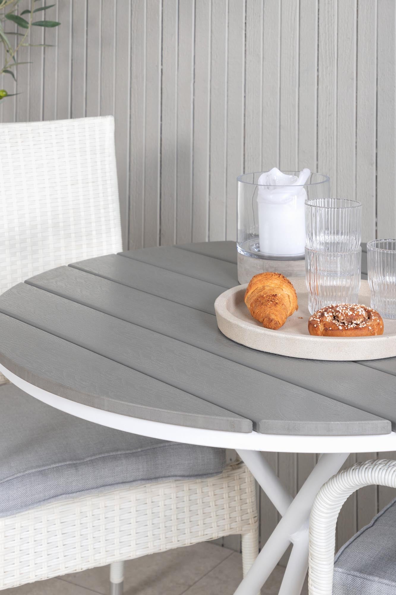 Parma Outdoor-Tischset + Anna ⌀90cm/2St. in Grau präsentiert im Onlineshop von KAQTU Design AG. Gartentischset ist von Venture Home