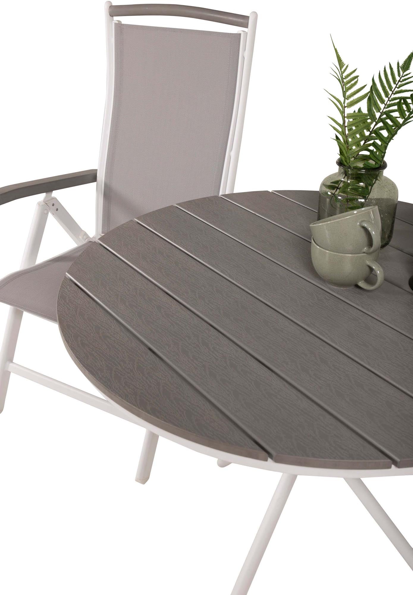 Stilvolles Parma Outdoor-Tischset mit Albany Stühlen für entspannte Momente im Freien. Ideal für Balkon und Terrasse, elegant und funktional.