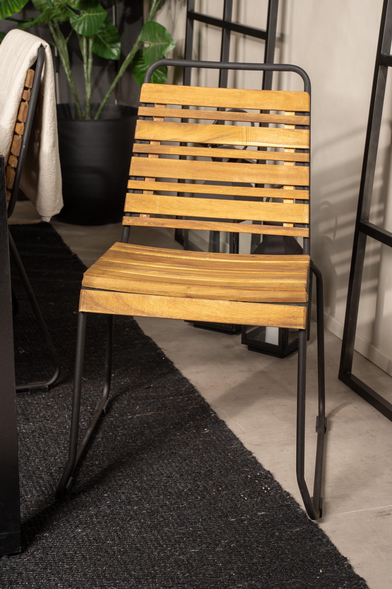 Bois Outdoor-Tischset 205cm/6St. in Schwarz präsentiert im Onlineshop von KAQTU Design AG. Gartentischset ist von Venture Home