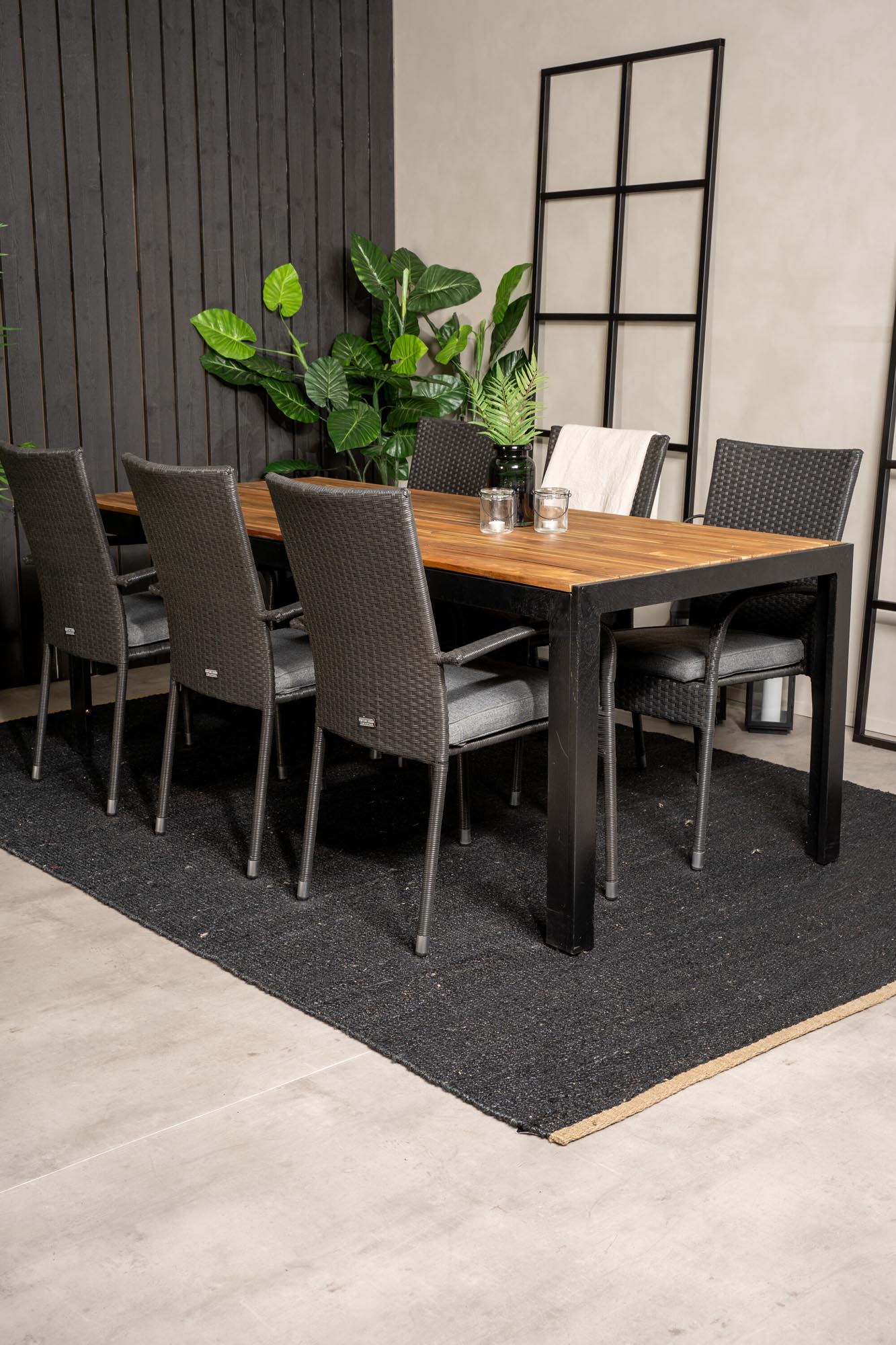 Entdecken Sie das Bois Outdoor-Tischset + Anna 205cm – ideal für gesellige Runden im Freien. Langlebig, wetterfest und stilvoll für jeden Garten.