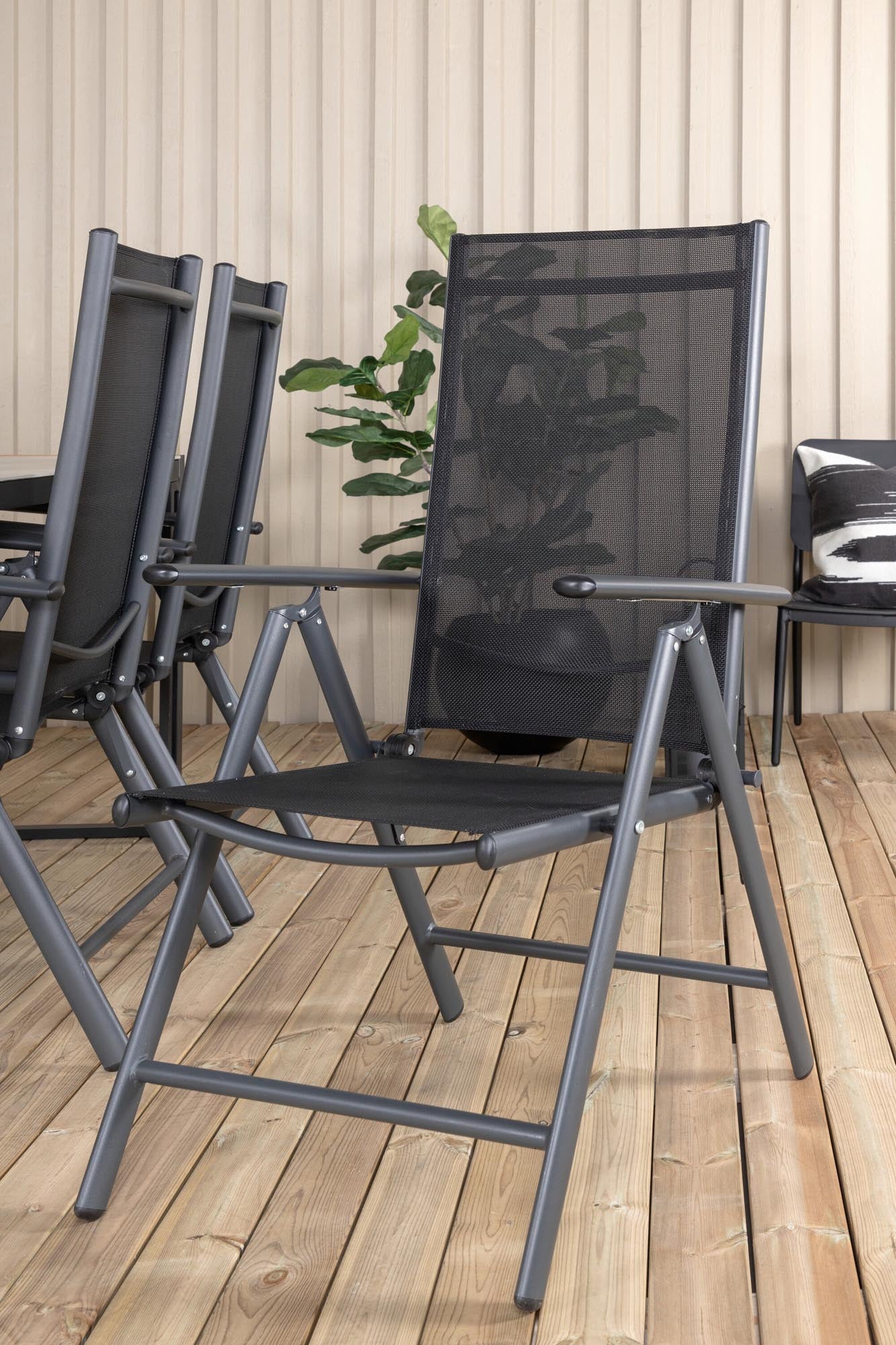 Texas Outdoor-Tischset + Break 200cm/6St. in Schwarz präsentiert im Onlineshop von KAQTU Design AG. Gartentischset ist von Venture Home