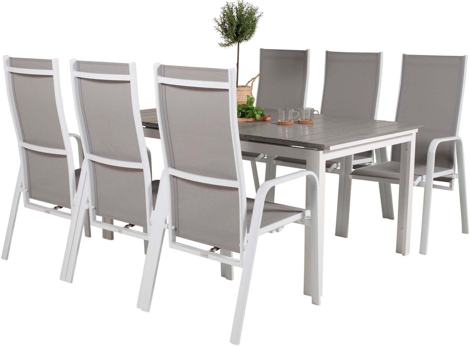 Elegantes Outdoor-Tischset für stilvolle Abende im Freien.