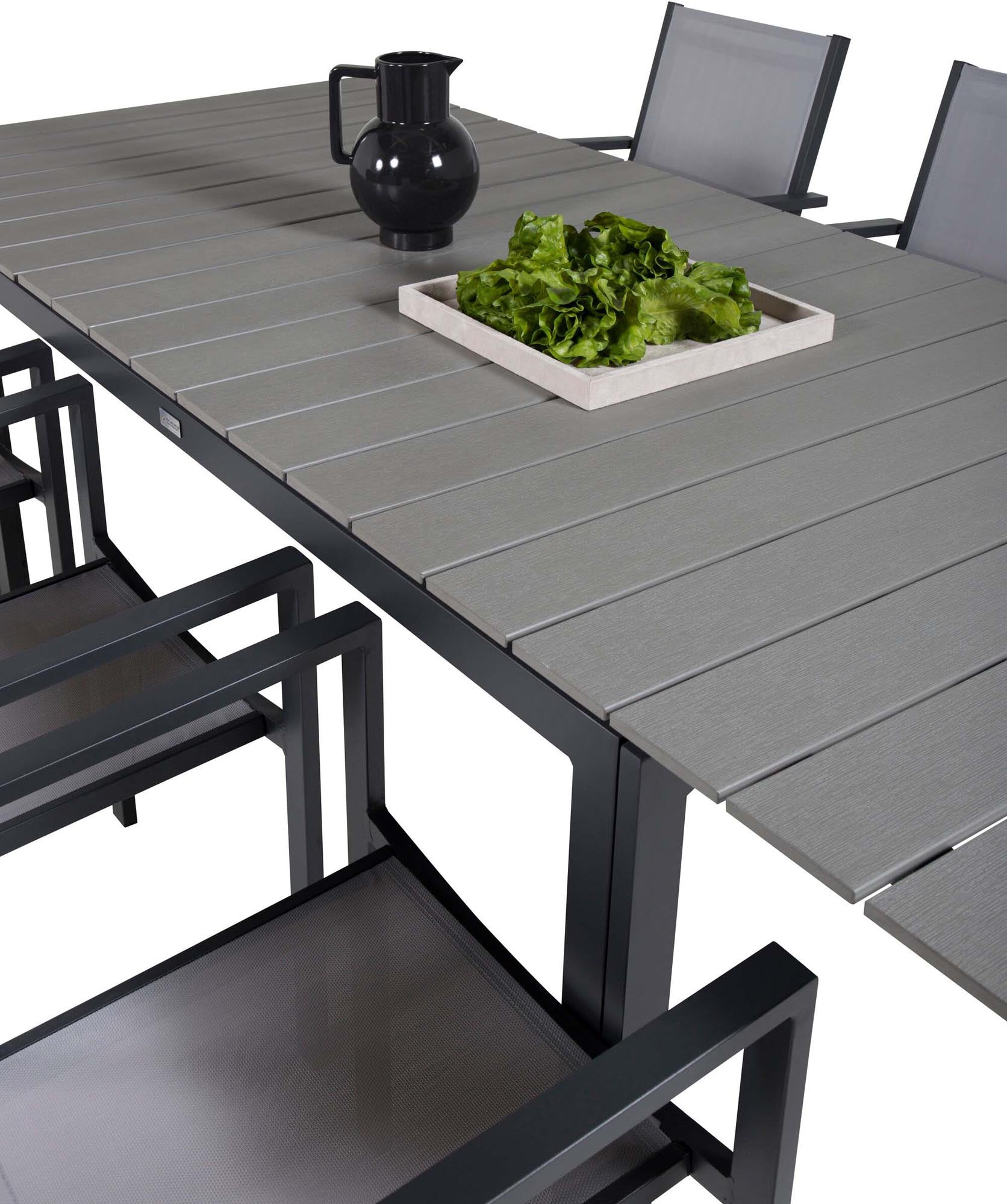 Entdecke das elegante Levels Outdoor Tischset Copacabana – ausziehbar für 6 Personen, ideal für stilvolle Gartenpartys und entspannte Abende im Freien.