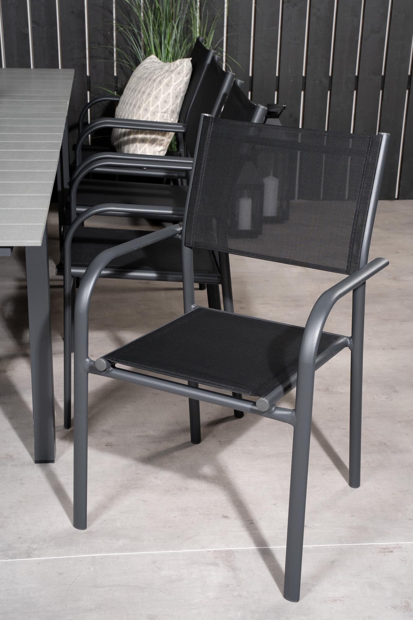 Venture Home: Ausziehbares Outdoor-Tischset für stilvolle Abende.