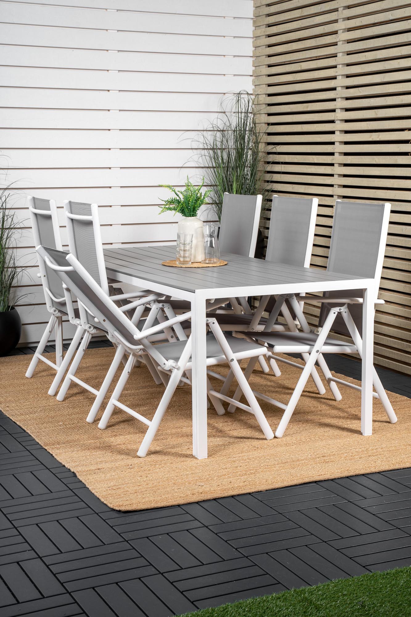 Robustes 205cm Outdoor-Tischset für 6 Personen von Venture Home.