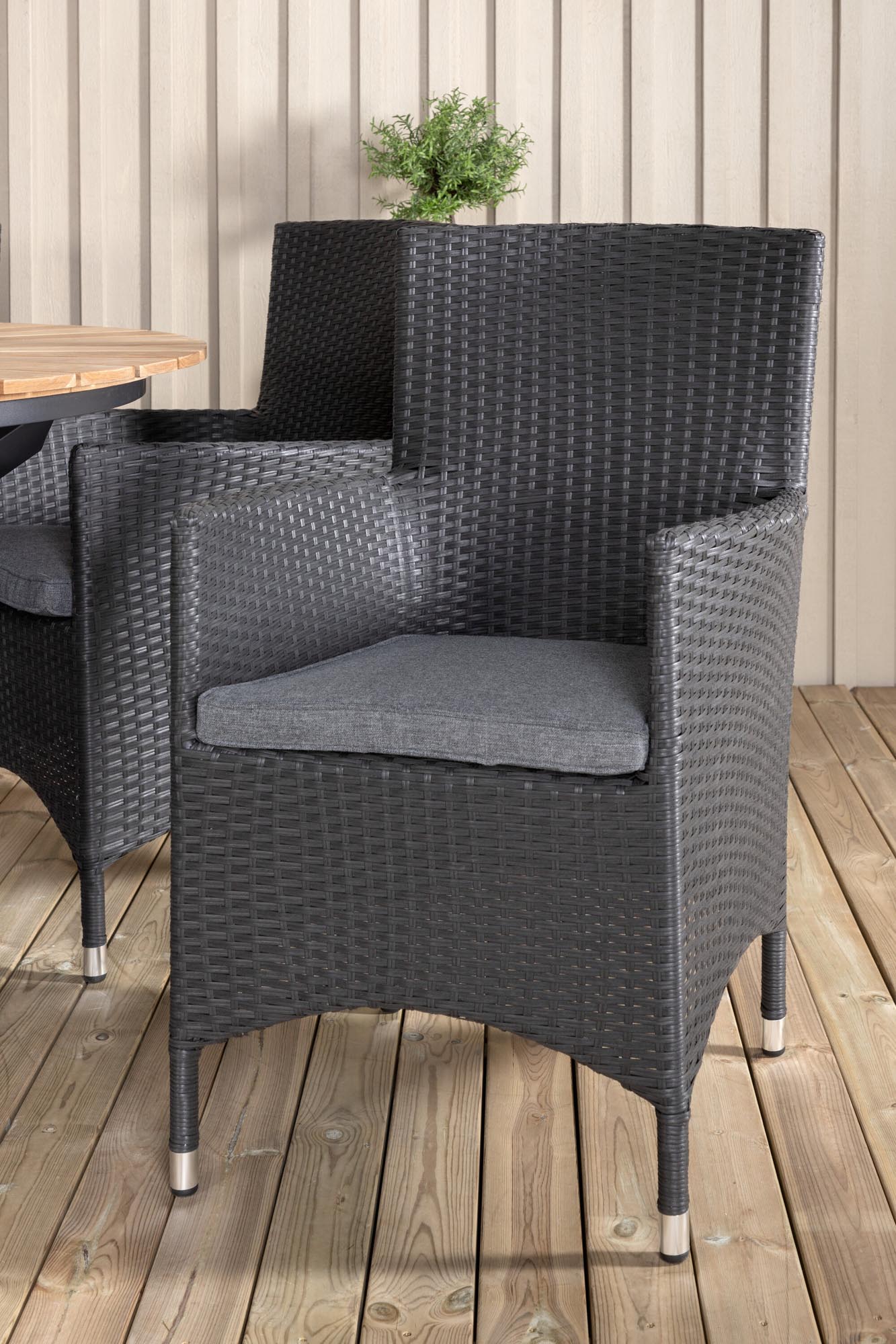 Stilvolles Mexiko Outdoor-Tischset mit 140 cm Durchmesser, ideal für gesellige Abende im Freien. Hochwertige Materialien und bequeme Stühle.