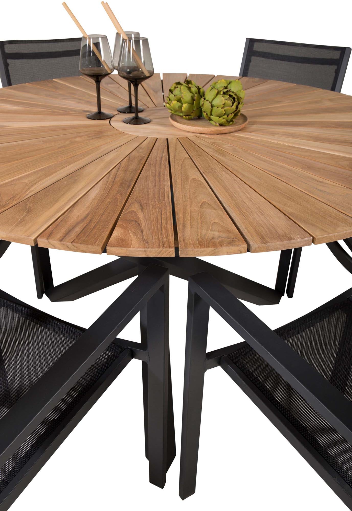 Robustes Tischset für unvergessliche Outdoor-Erlebnisse zu sechst.