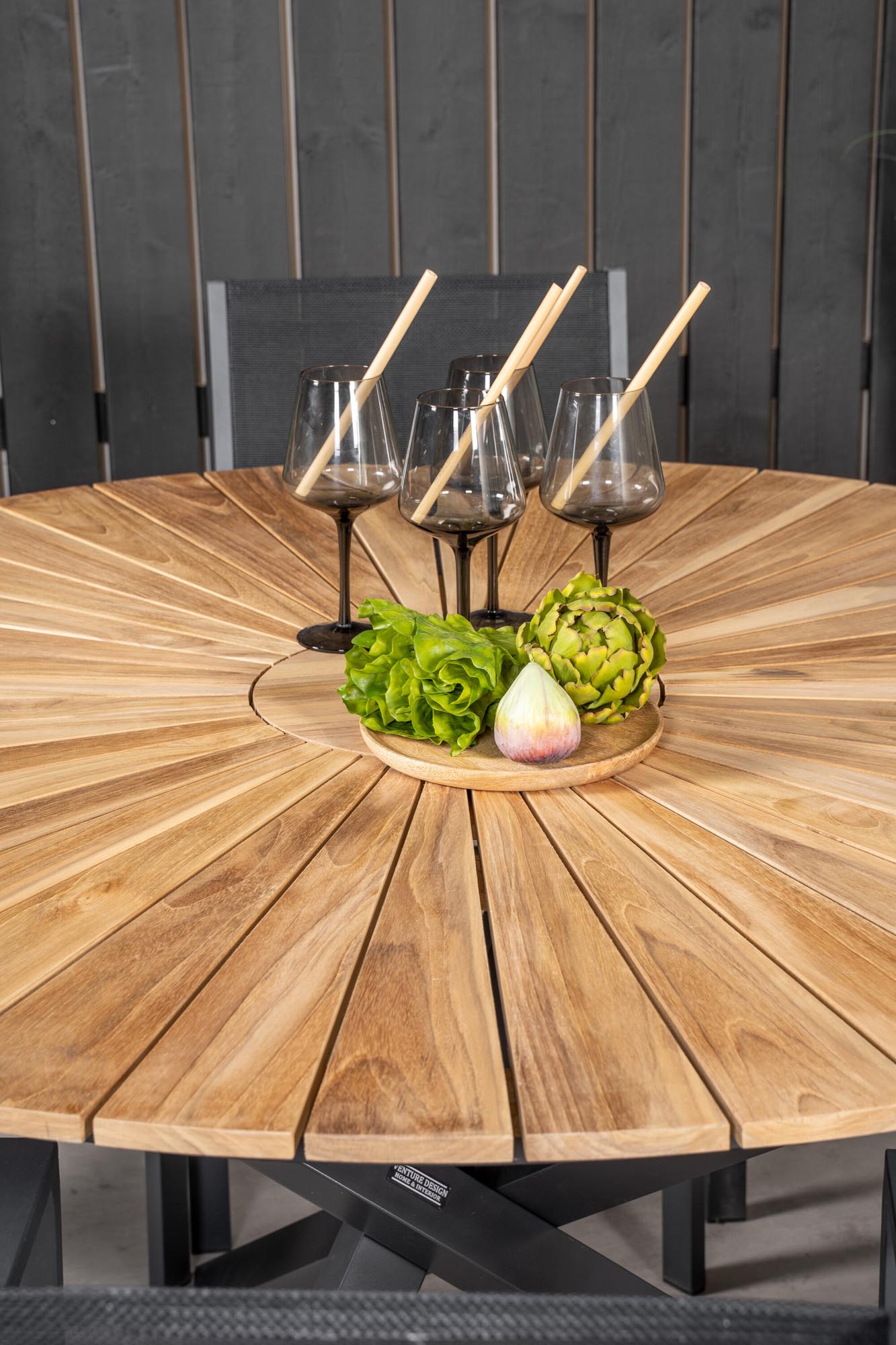 Stilvolles Mexiko Outdoor-Tischset für 6 Personen, ideal für gesellige Grillabende und entspannte Stunden im Freien.