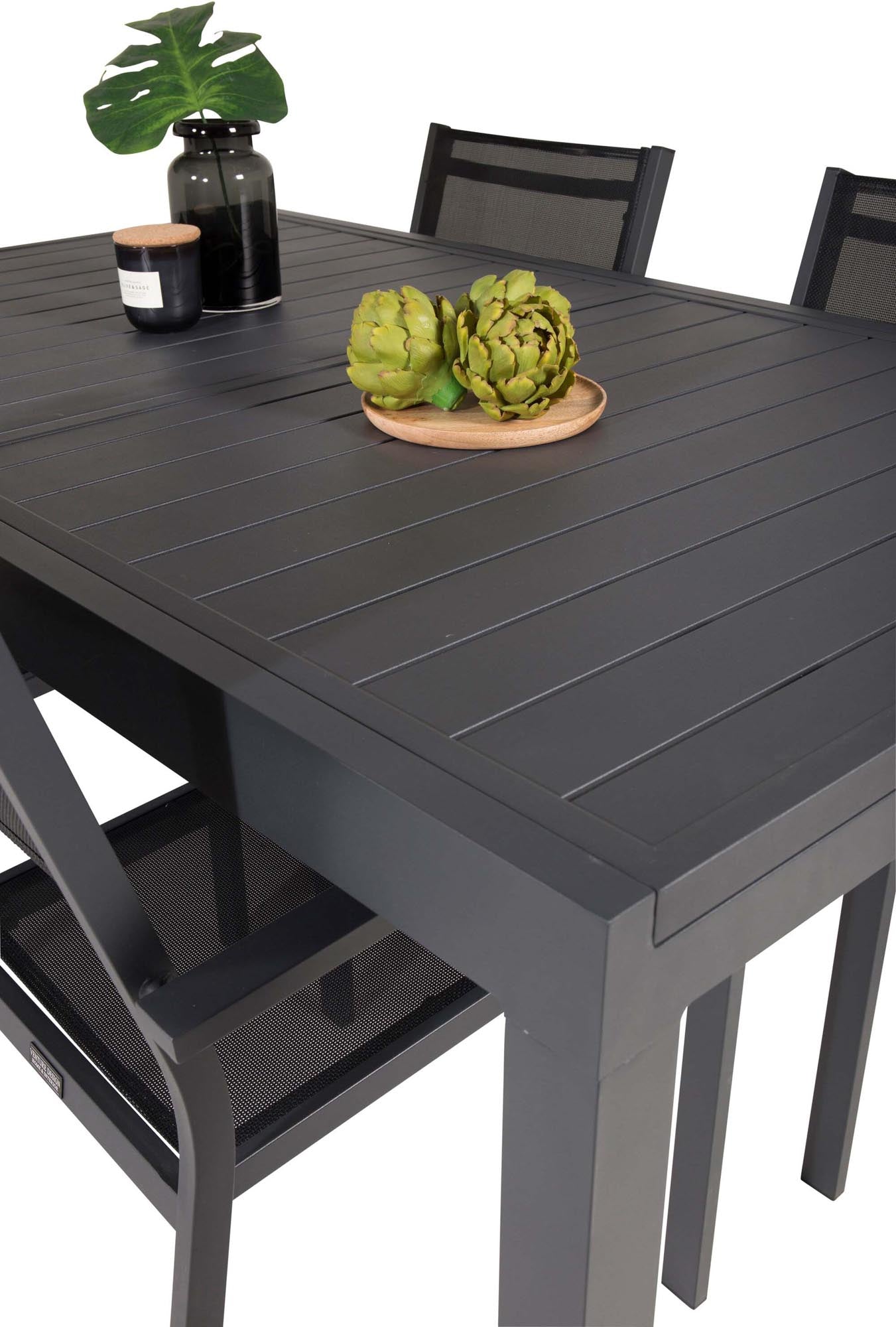 Marbella Outdoor-Tischset ausziehbar + Copacabana 240cm/4St. in Schwarz präsentiert im Onlineshop von KAQTU Design AG. Gartentischset ist von Venture Home