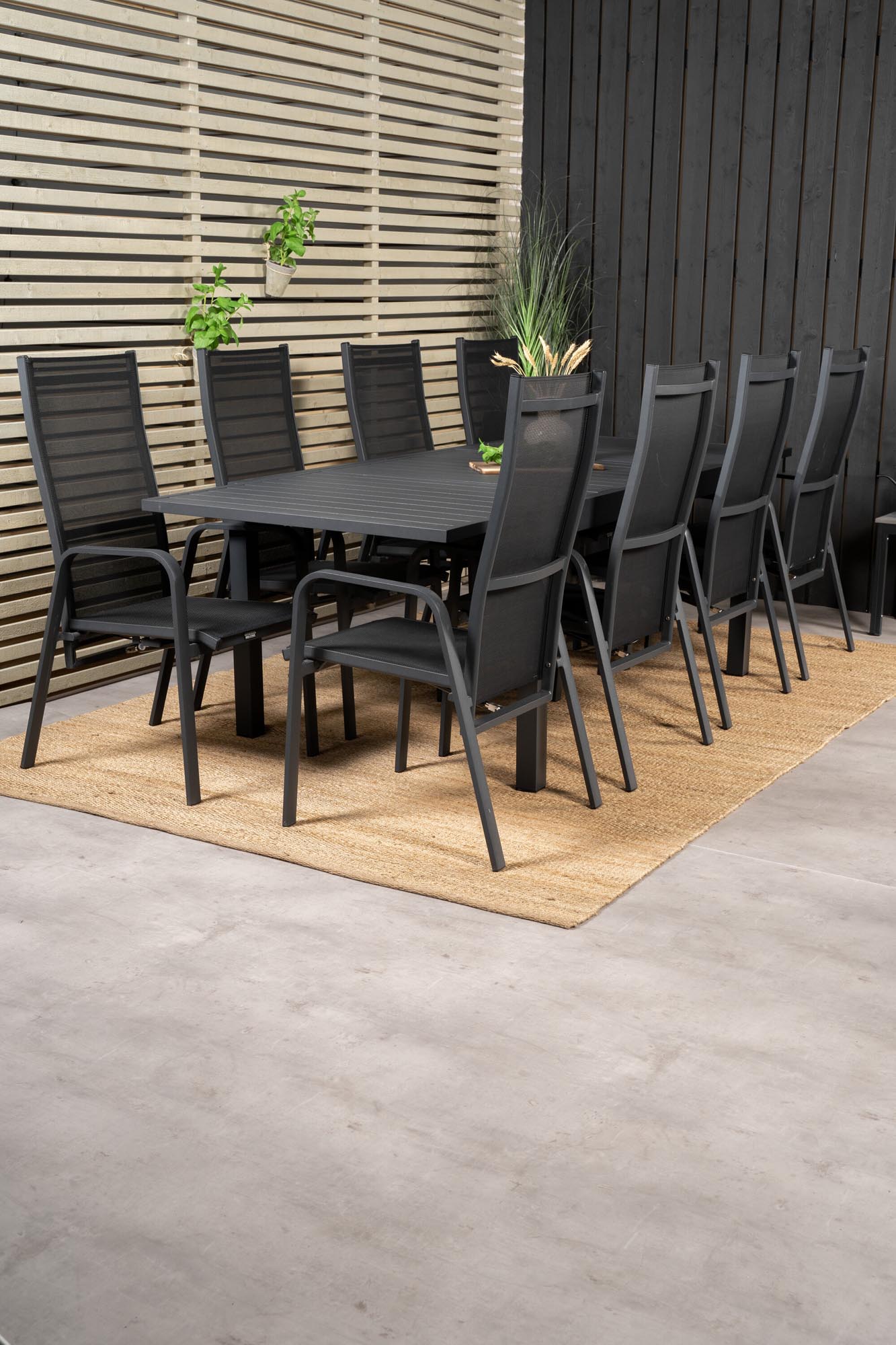 Marbella Outdoor-Tischset ausziehbar + Copacabana Recliner 240cm/8St. in Schwarz präsentiert im Onlineshop von KAQTU Design AG. Gartentischset ist von Venture Home