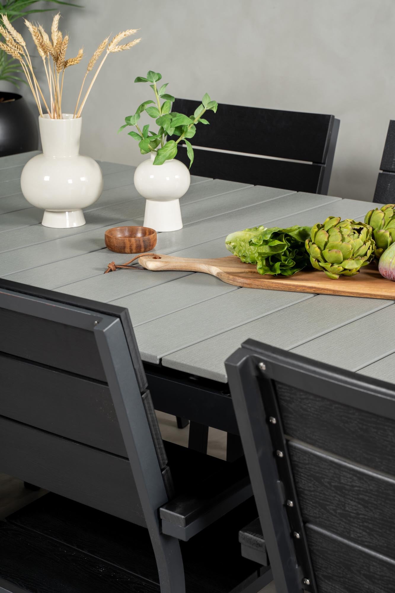 Stilvolles 224cm Tischset für 6 von Venture Home, ideal für draussen.