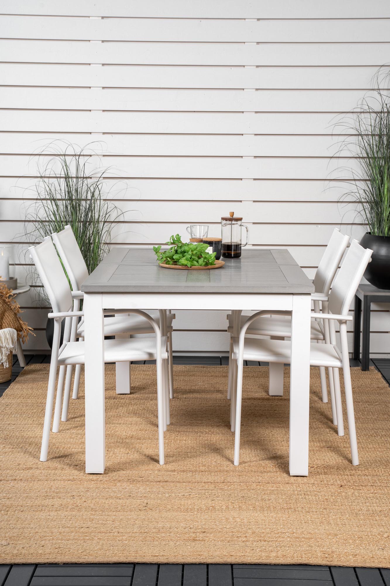 Albany Outdoor-Gartentischset ausziehbar + Santorini 152cm/4St. in Weiss präsentiert im Onlineshop von KAQTU Design AG. Gartentischset ist von Venture Home