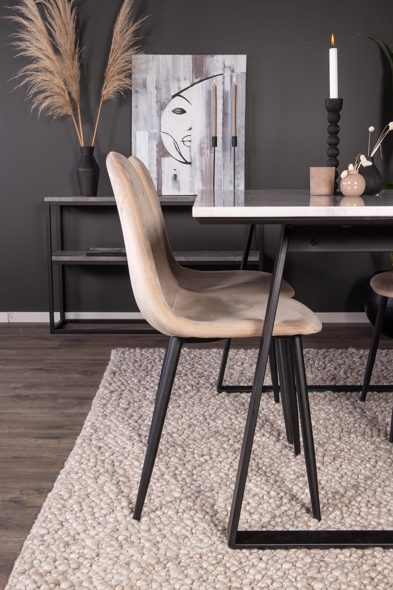 Estelle Esszimmerset + Polar 140cm/4St. in Beige, Schwarz präsentiert im Onlineshop von KAQTU Design AG. Esszimmerset ist von Venture Home