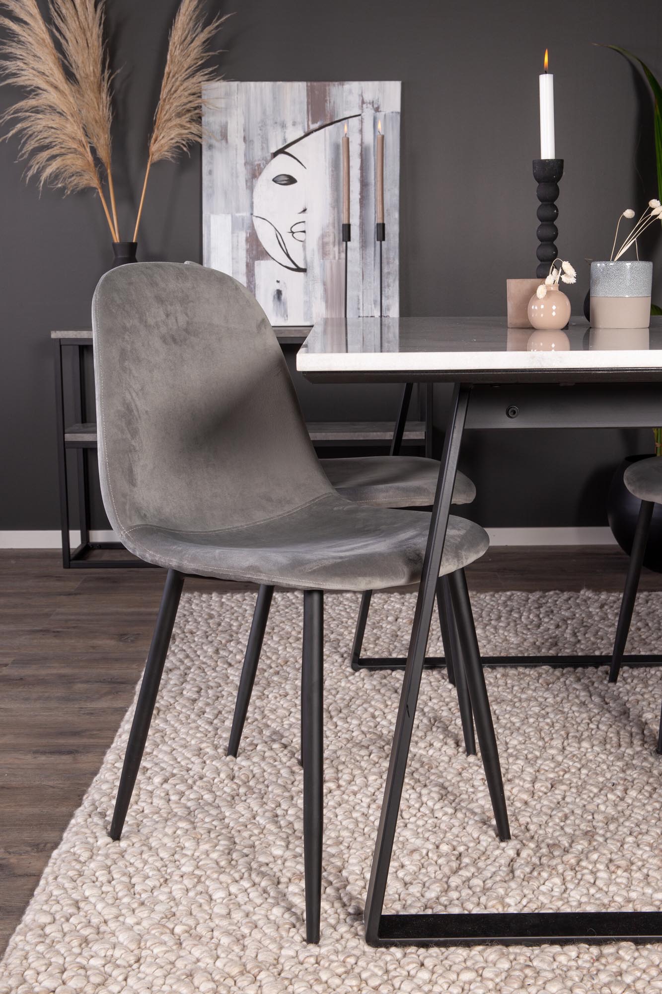 Estelle Esszimmerset + Polar 140cm/4St. in Schwarzgrau präsentiert im Onlineshop von KAQTU Design AG. Esszimmerset ist von Venture Home