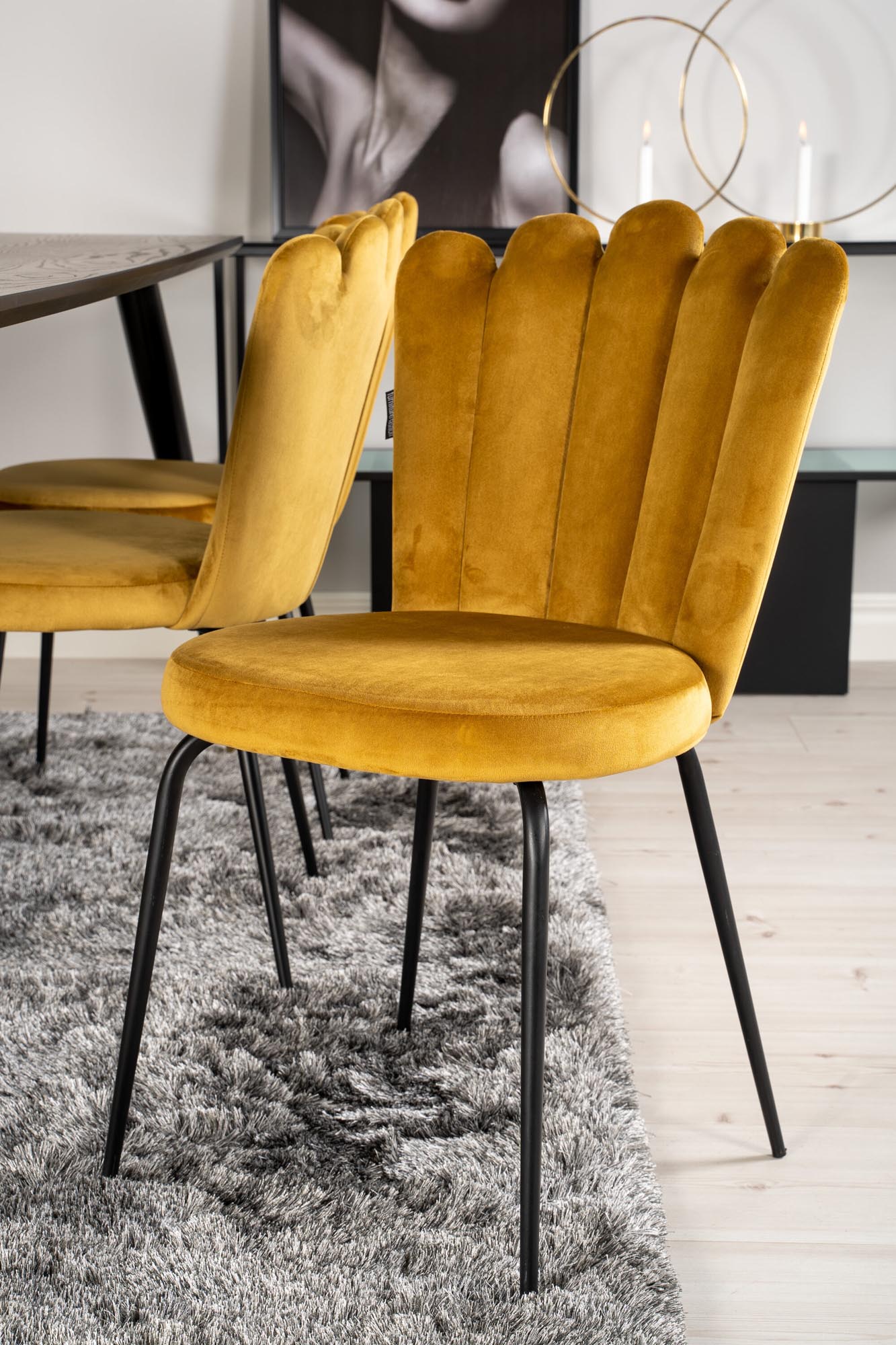 Dipp Esszimmerset + Limhamn 180cm/6St. in Schwarz Gelb präsentiert im Onlineshop von KAQTU Design AG. Esszimmerset ist von Venture Home