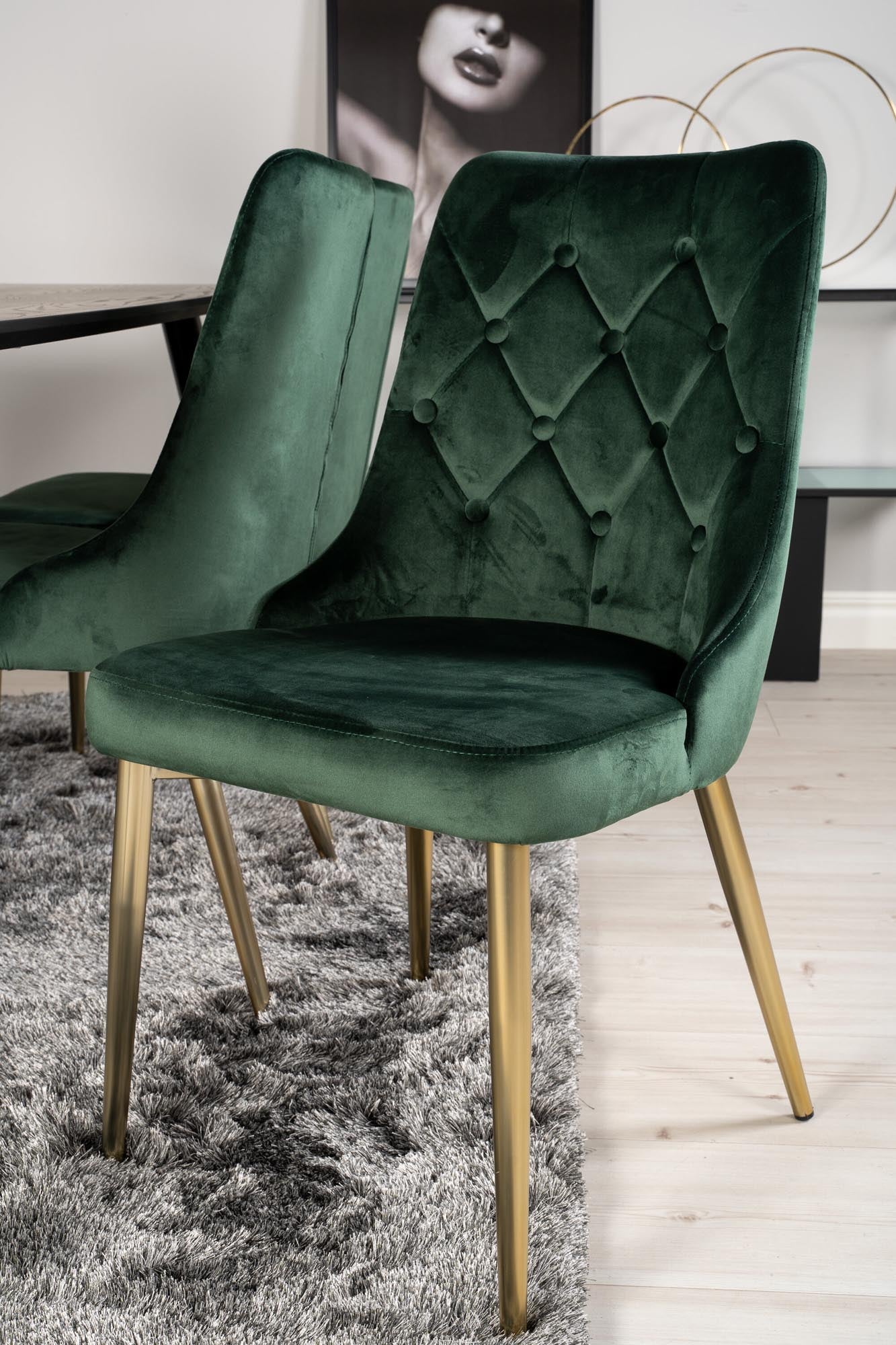 Dipp Esszimmerset + Velvet Deluxe 180cm/6St. in Schwarz / Gold / Grün präsentiert im Onlineshop von KAQTU Design AG. Esszimmerset ist von Venture Home