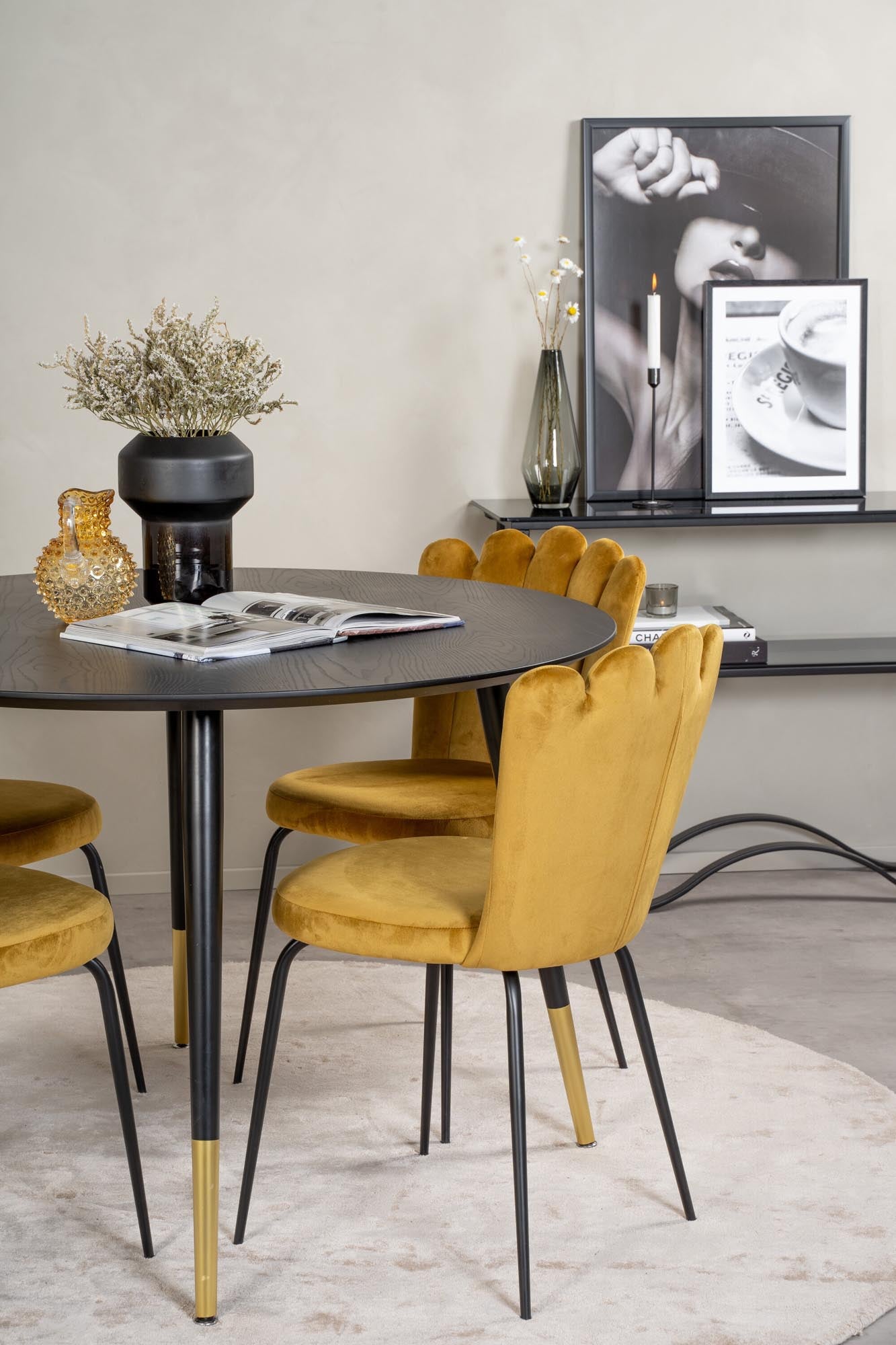 Dipp Esszimmerset + Limhamn ⌀115cm/4St. in Schwarz Gelb präsentiert im Onlineshop von KAQTU Design AG. Esszimmerset ist von Venture Home