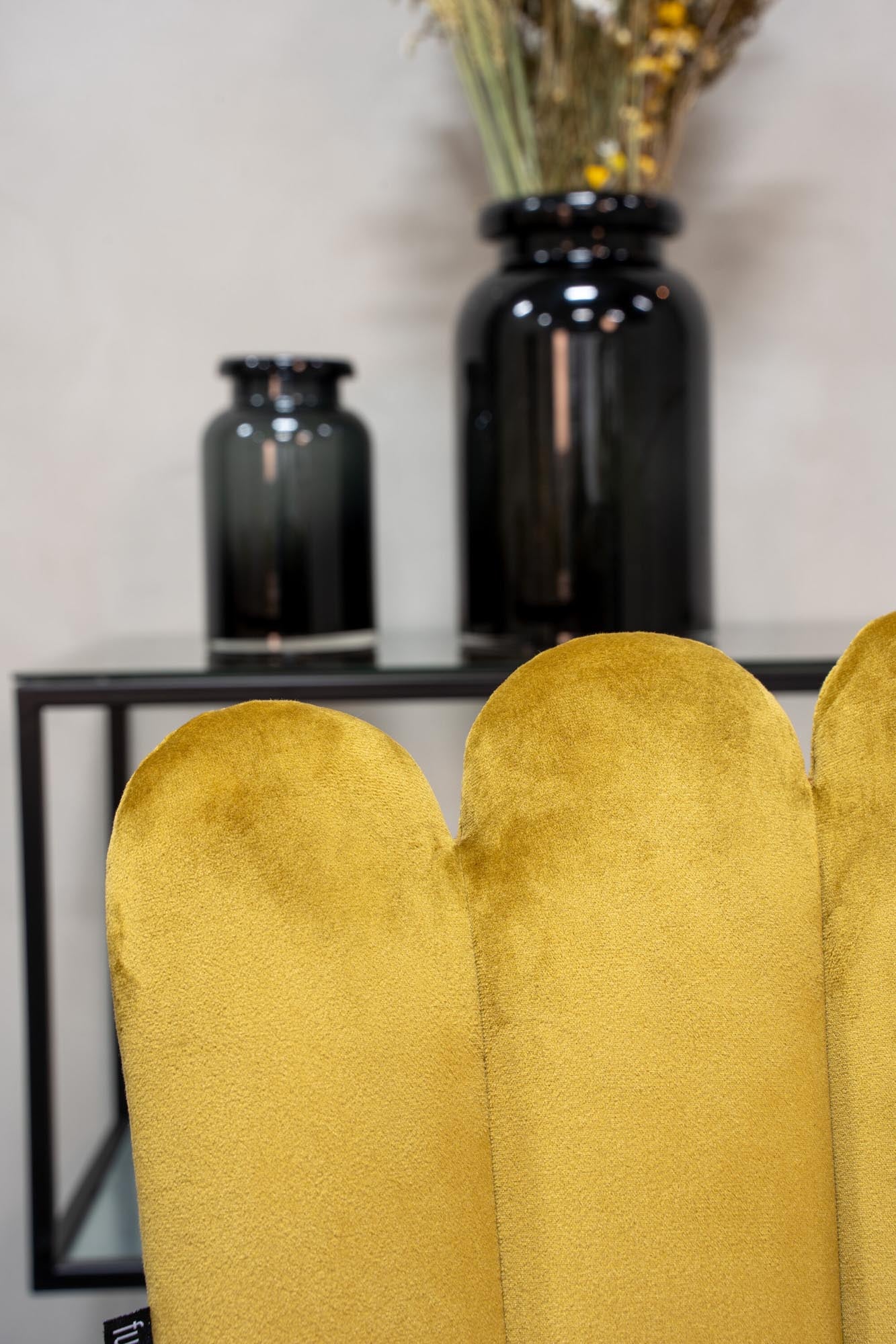 Skandinavisches Esszimmerset: Modernes Design trifft auf Funktionalität.