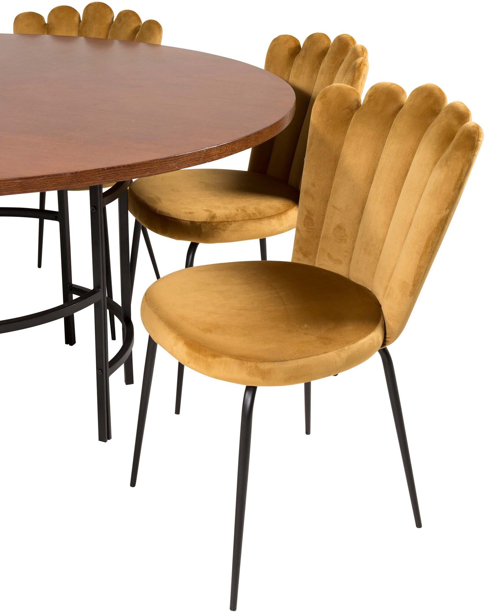 Modernes Esszimmerset im skandinavischen Stil für gesellige Runden.