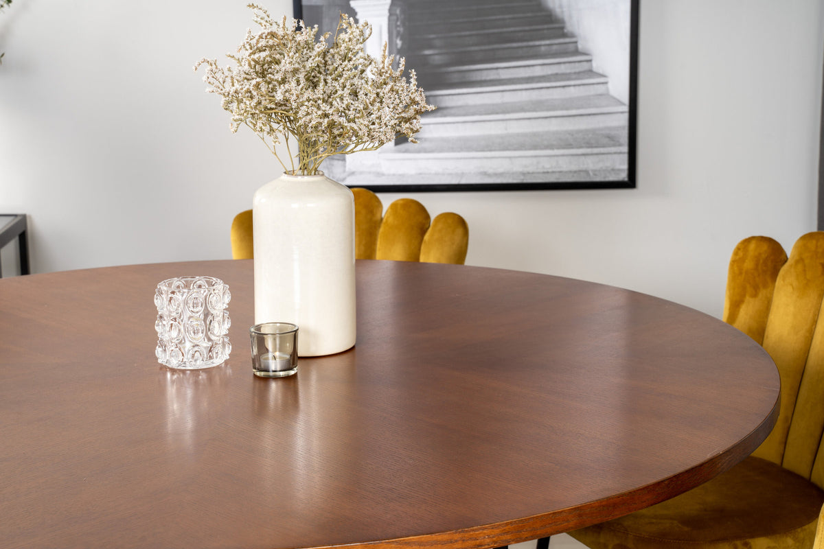Esszimmerset Copenhagen + Limhamn Light ⌀140cm/6St. in Schwarzbraun / Gelb präsentiert im Onlineshop von KAQTU Design AG. Esszimmerset ist von Venture Home