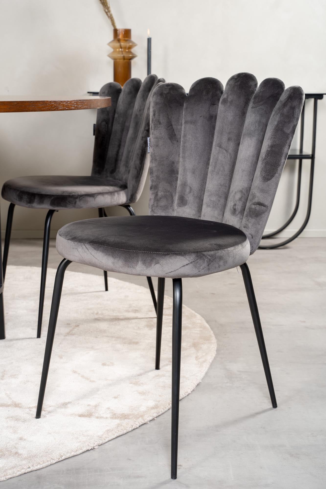 Esszimmerset Copenhagen + Limhamn ⌀140cm/6St. in Braun / Schwarzgrau präsentiert im Onlineshop von KAQTU Design AG. Esszimmerset ist von Venture Home