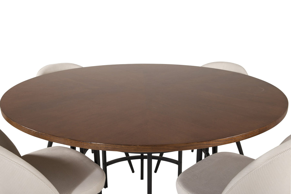 Esstisch Copenhagen mit brauner MDF-Furnier-Platte, Stahlbeinen und cremefarbenen Velvet-Stühlen mit schwarzem, pulverbeschichtetem Gestell.