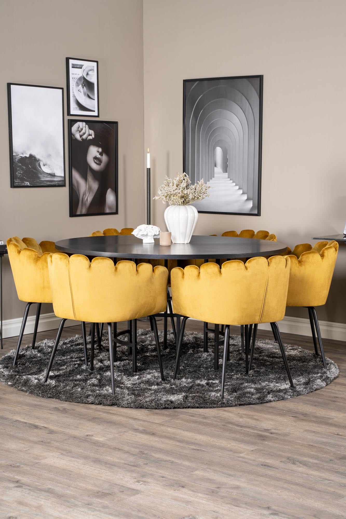 Esszimmerset Copenhagen + Limhamn ⌀140cm/6St. in Schwarz / Gelb präsentiert im Onlineshop von KAQTU Design AG. Esszimmerset ist von Venture Home