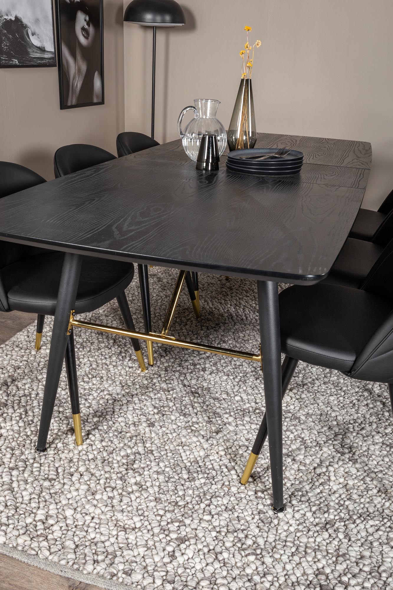 Gold Esszimmerset ausziehbar + Velvet 180cm/6St. in Schwarz / Gold präsentiert im Onlineshop von KAQTU Design AG. Esszimmerset ist von Venture Home