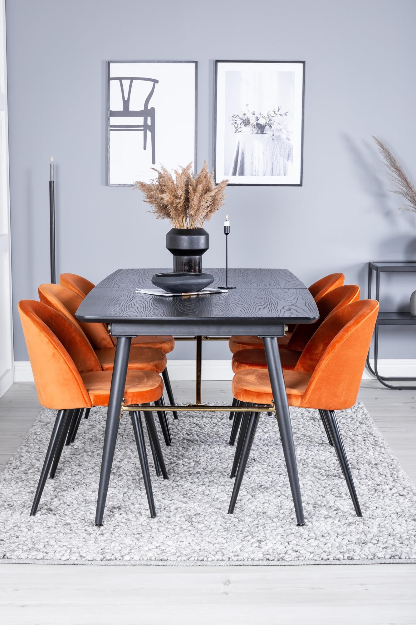 Luxuriöses Gold Esszimmerset, ausziehbar, 180cm, 6 Velvet Stühle.