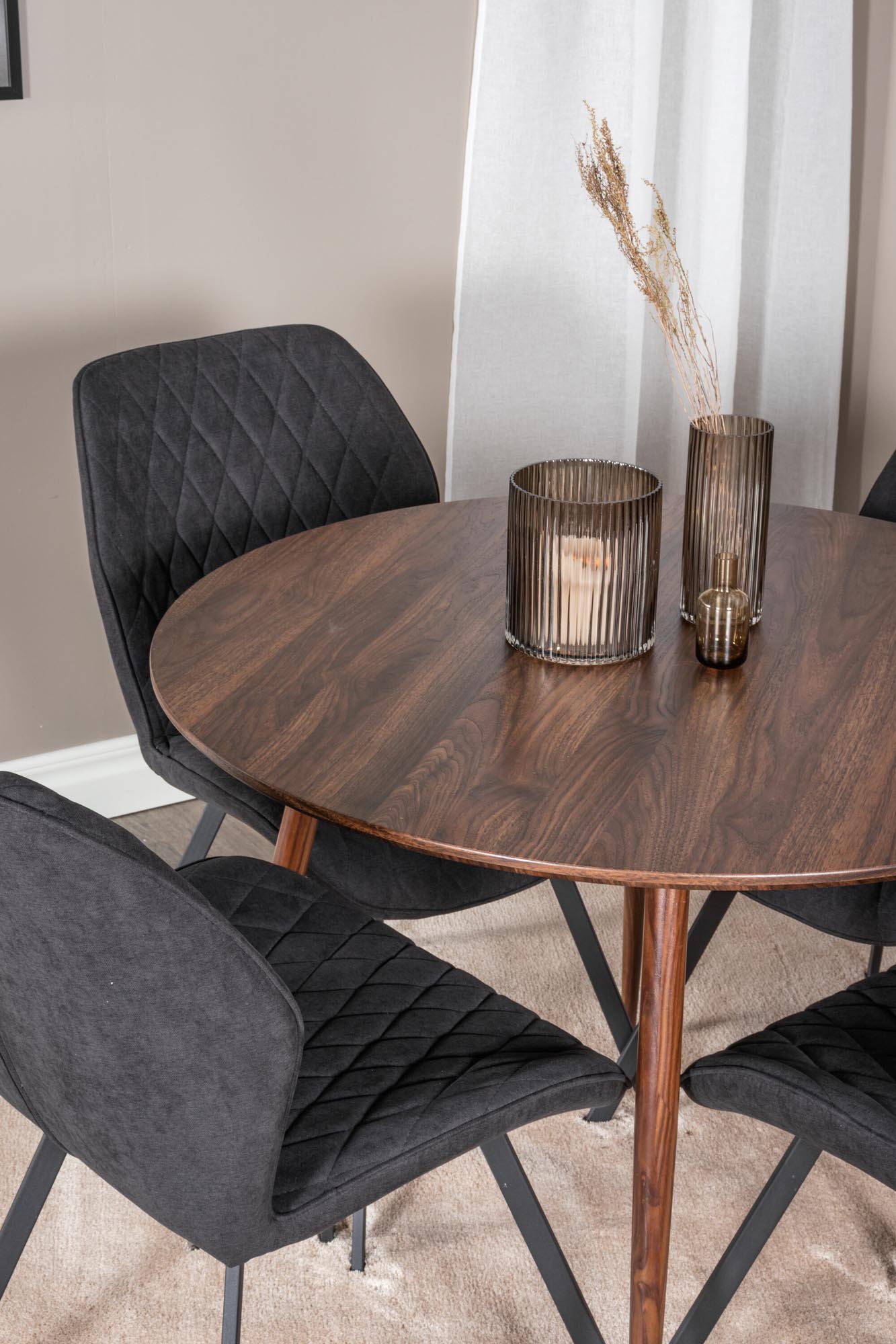 Plaza Esszimmerset + Gemma ⌀100cm/4St. in Braun / Grau präsentiert im Onlineshop von KAQTU Design AG. Esszimmerset ist von Venture Home