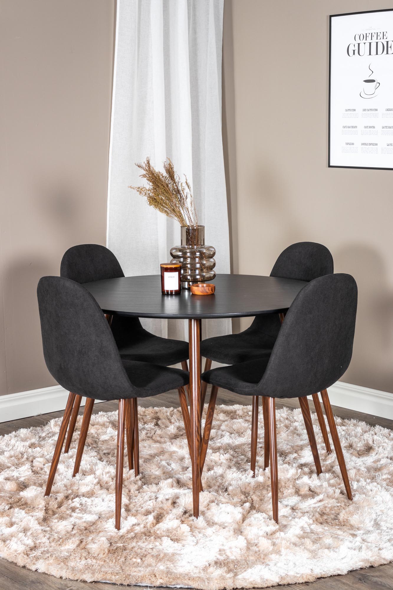 Plaza Esszimmerset + Polar ⌀100cm/4St. in Schwarz / Braun präsentiert im Onlineshop von KAQTU Design AG. Esszimmerset ist von Venture Home