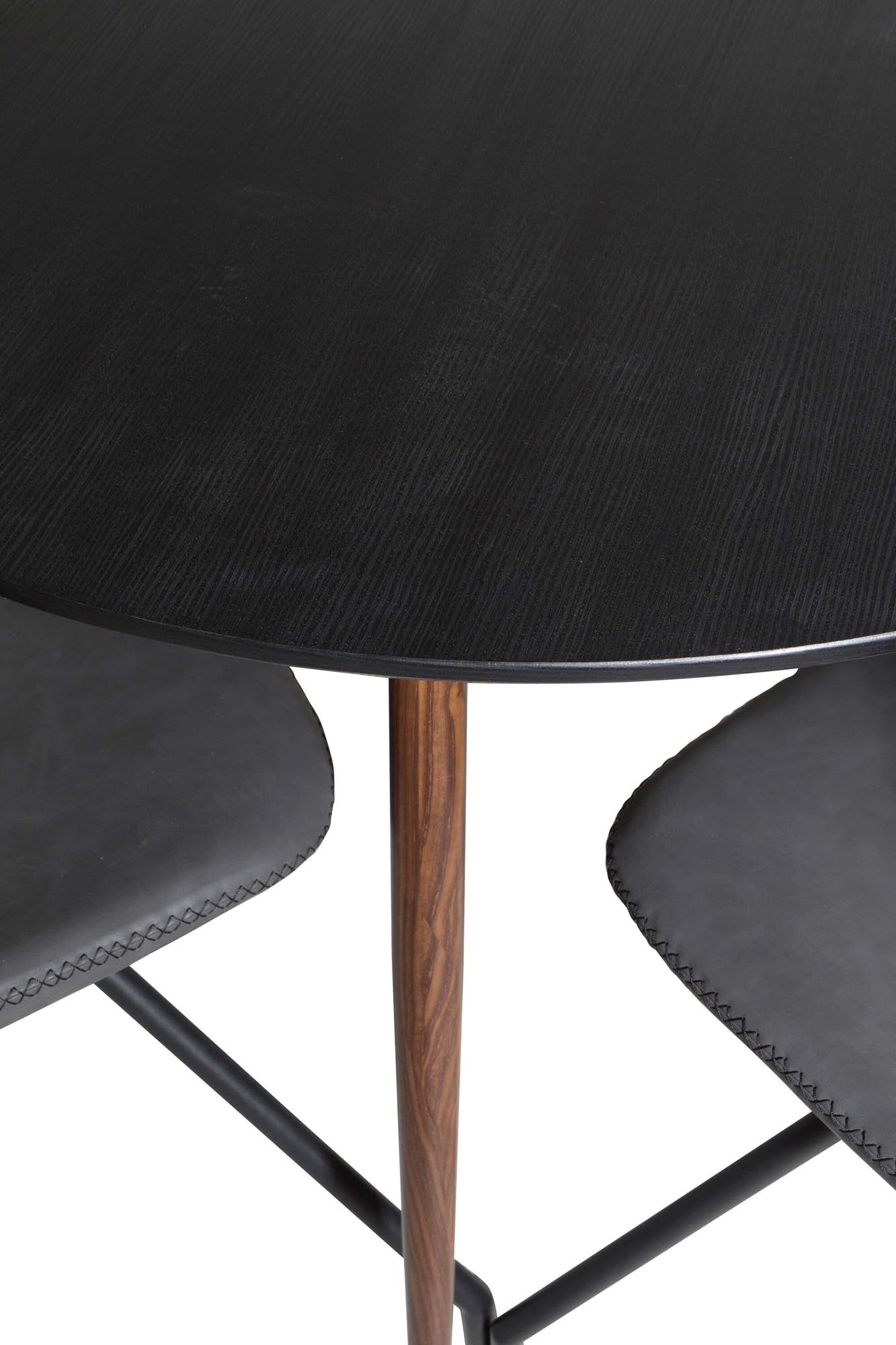 Plaza Esszimmerset + Polar ⌀100cm/4St. in Schwarz präsentiert im Onlineshop von KAQTU Design AG. Esszimmerset ist von Venture Home
