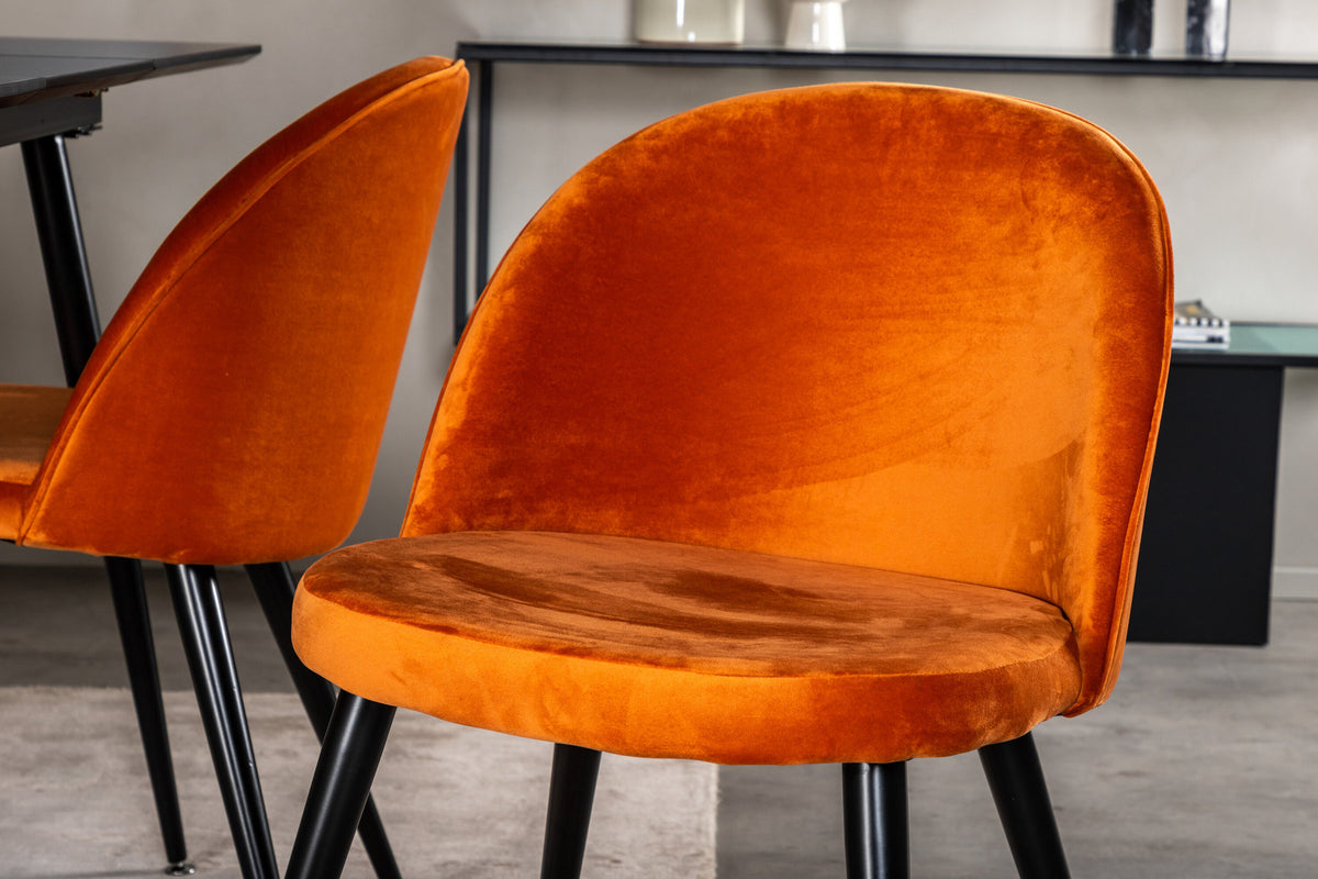 Silar Esszimmerset ausziehbar + Velvet 120cm/4St. in Schwarz / Rostorange präsentiert im Onlineshop von KAQTU Design AG. Esszimmerset ist von Venture Home