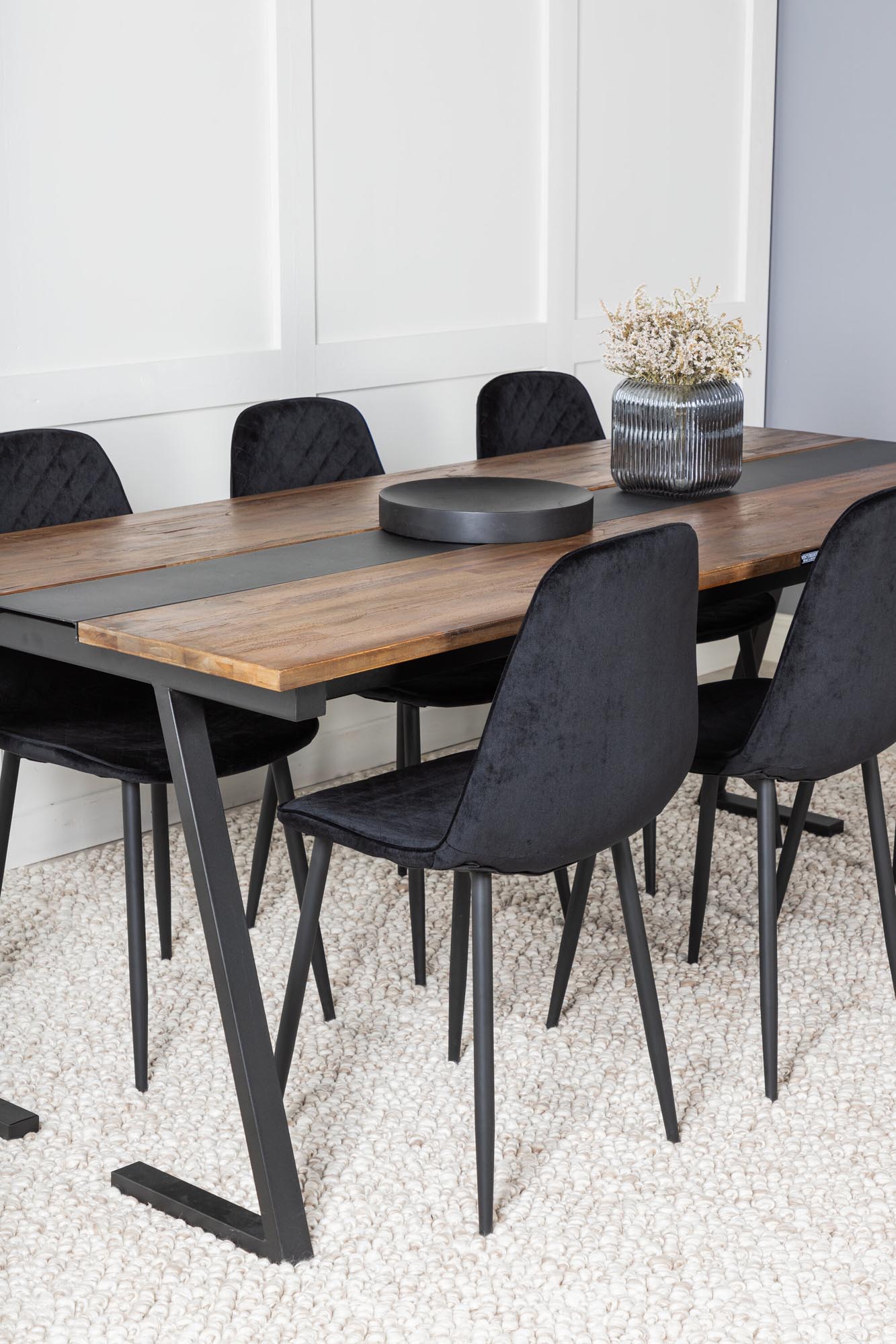 Jakarta Esszimmerset + Polar 200cm/6St. in Schwarz präsentiert im Onlineshop von KAQTU Design AG. Esszimmerset ist von Venture Home