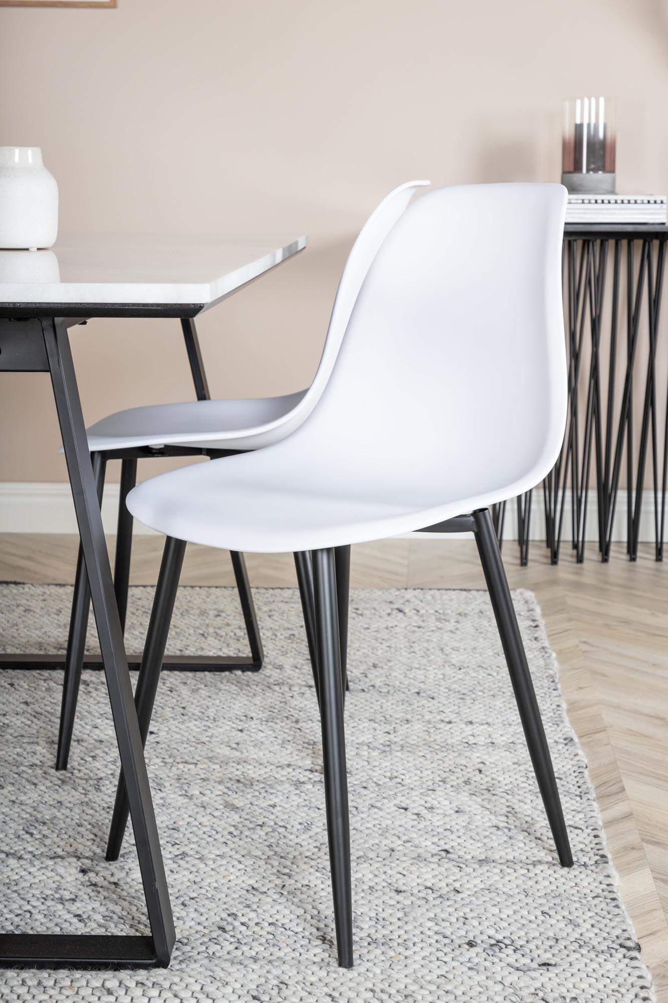 Estelle Esszimmerset + Polar 140cm/4St. in Schwarz-Weiss präsentiert im Onlineshop von KAQTU Design AG. Esszimmerset ist von Venture Home