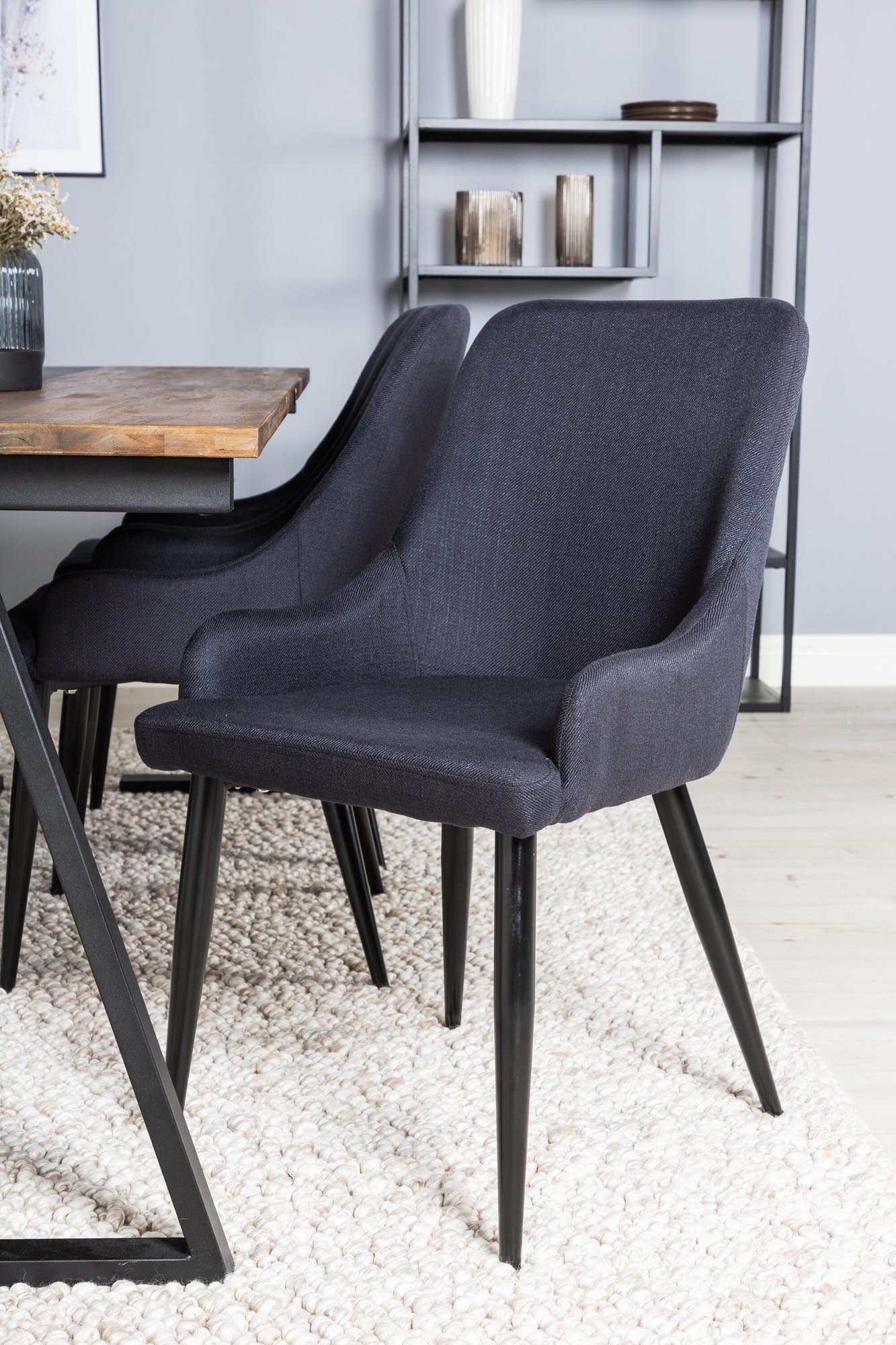 Modernes Jakarta Esszimmerset mit 200 cm Tisch und ergonomischen Stühlen für Komfort und Stil. Ideal für jede Gelegenheit.