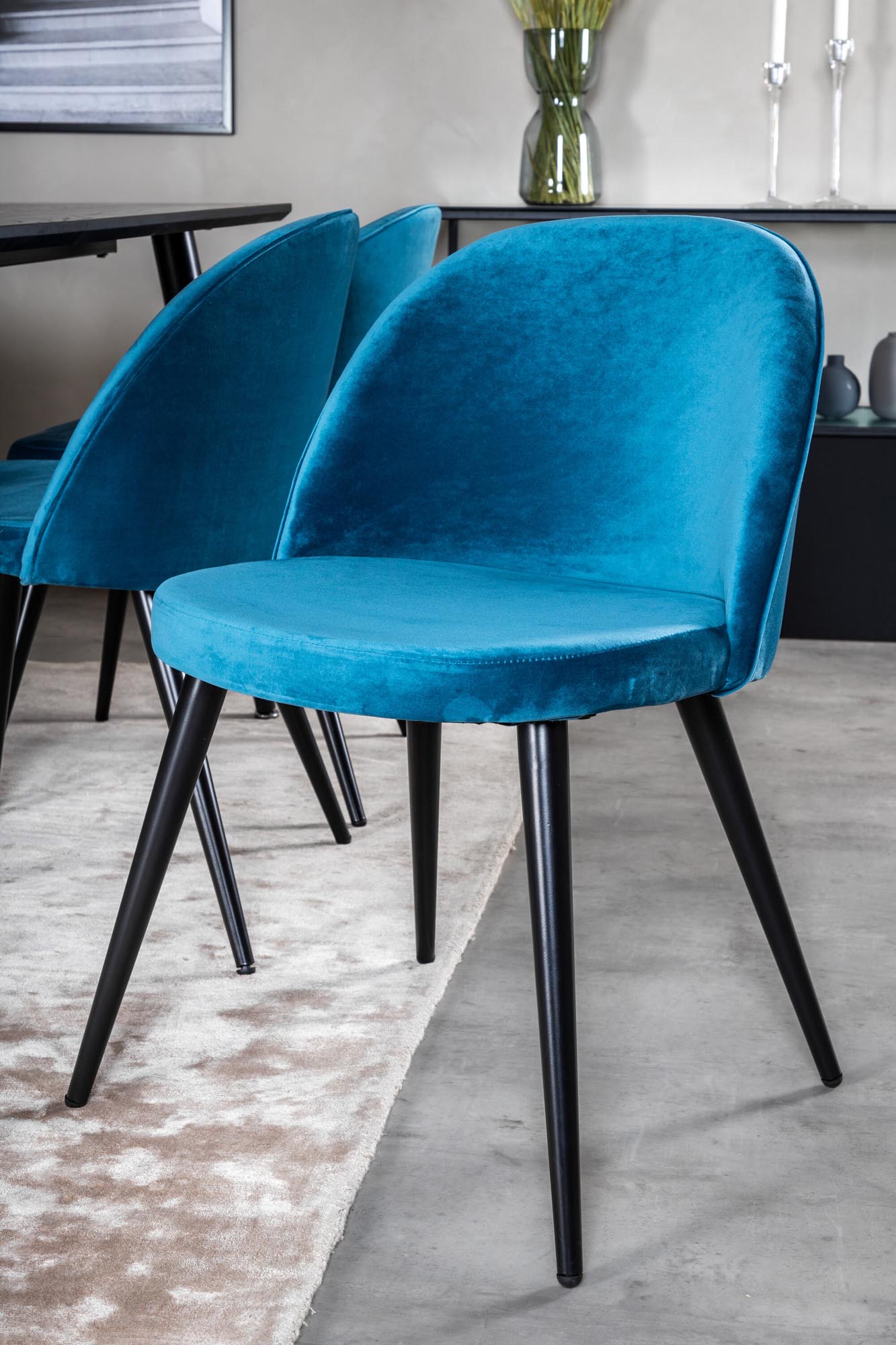 Dipp Esszimmerset + Velvet 180cm/6St. in Schwarz / Blau präsentiert im Onlineshop von KAQTU Design AG. Esszimmerset ist von Venture Home