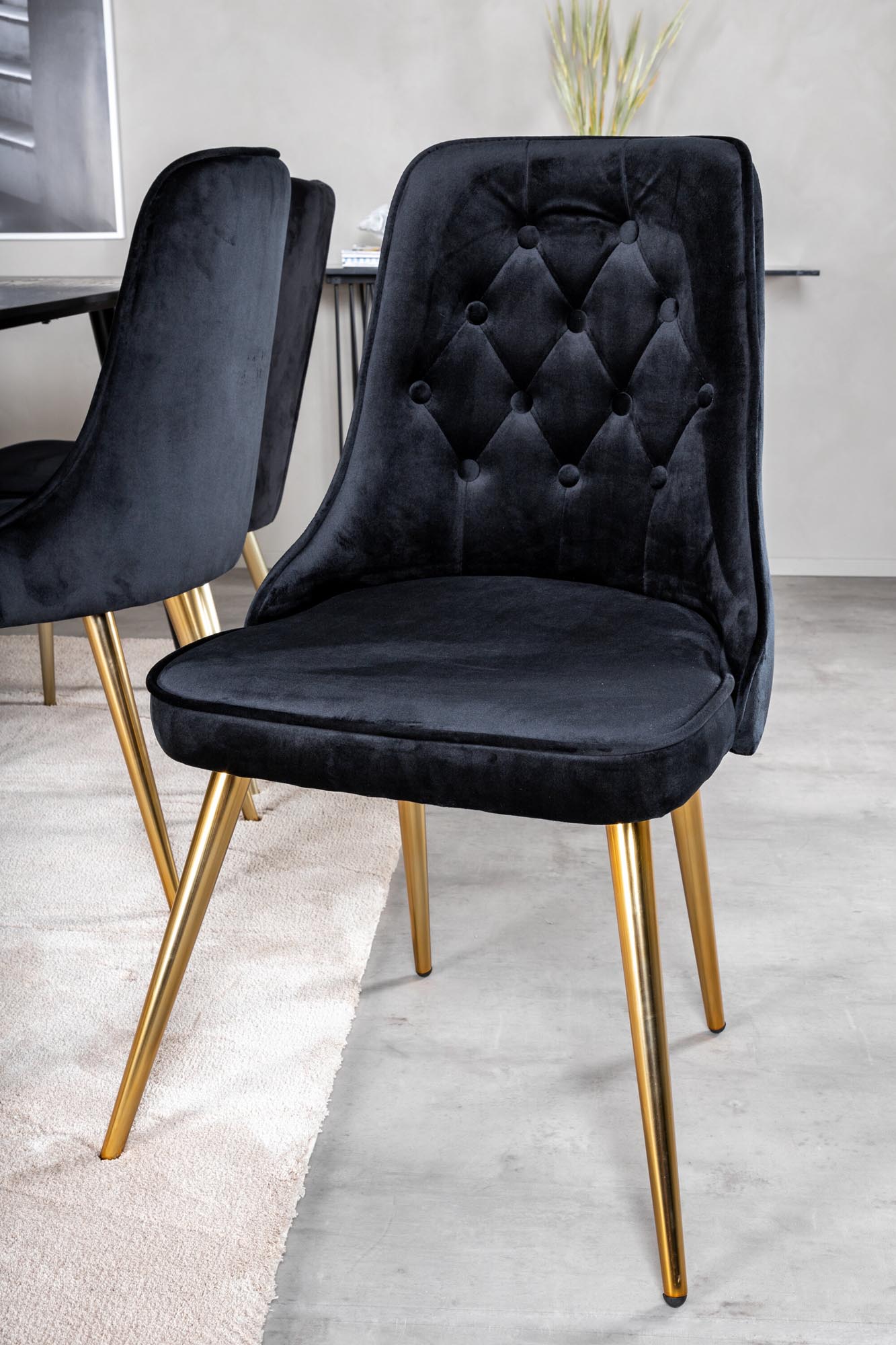 Dipp Esszimmerset + Velvet Deluxe 180cm/6St. in Schwarz / Gold präsentiert im Onlineshop von KAQTU Design AG. Esszimmerset ist von Venture Home