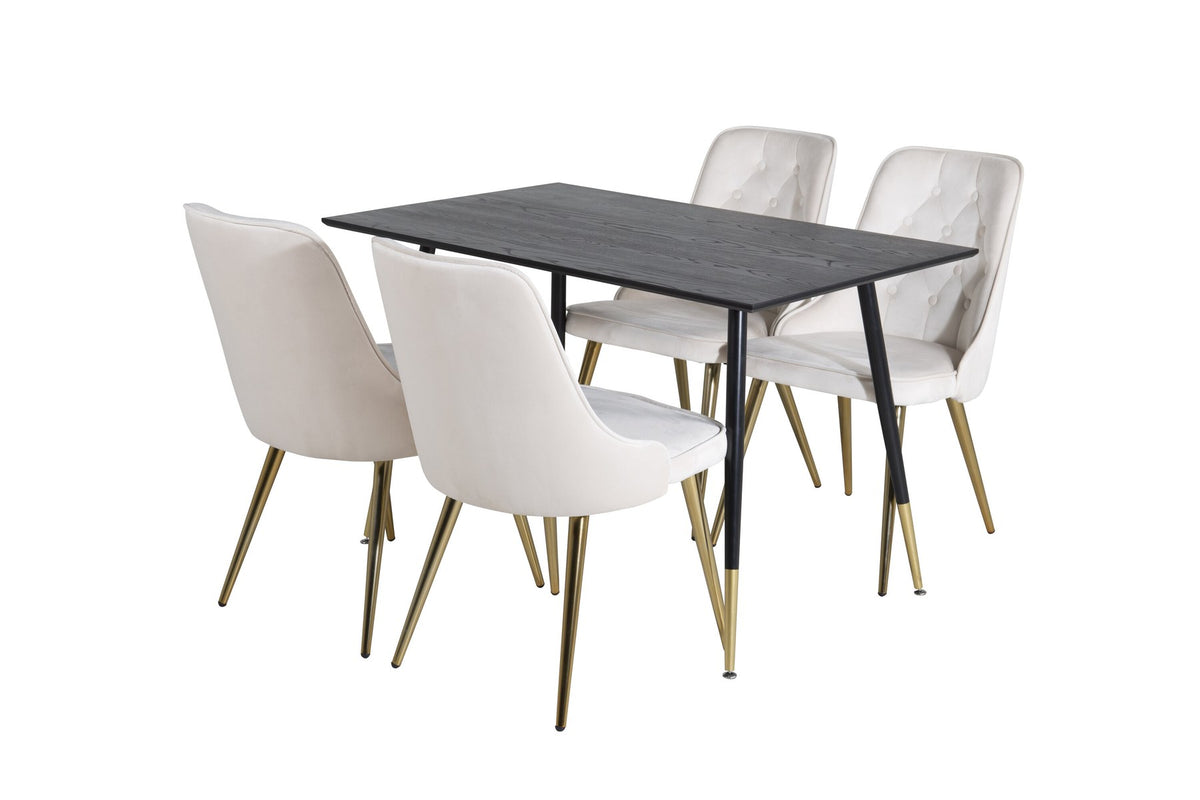Rechteckiger Esstisch mit schwarzer MDF-Tischplatte und Stahlbeinen, daneben zwei gepolsterte Stühle in Beige mit Messing-Gestell.
