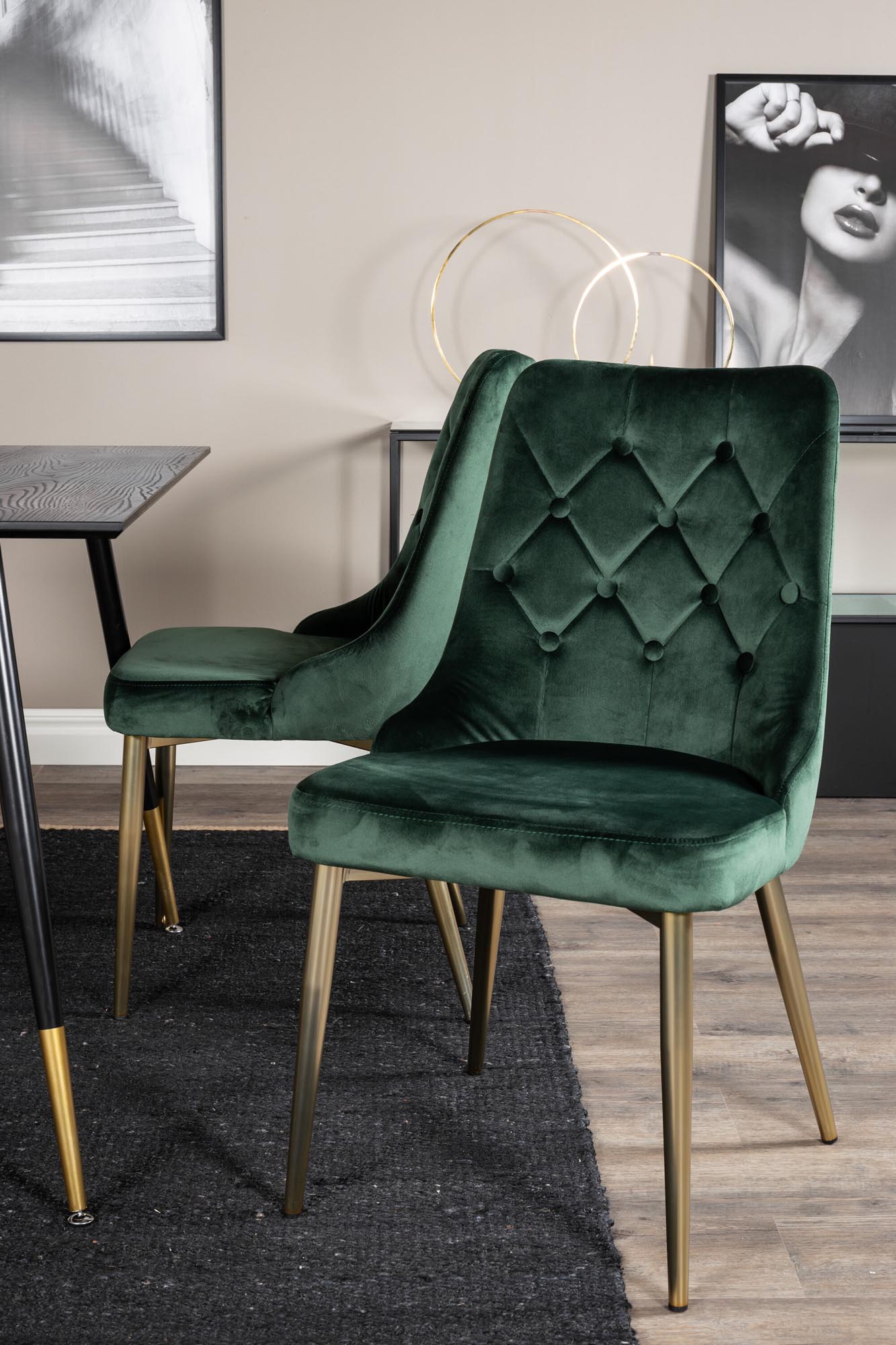 Dipp Esszimmerset + Velvet Deluxe 120cm/4St. in Gold, Grün präsentiert im Onlineshop von KAQTU Design AG. Esszimmerset ist von Venture Home