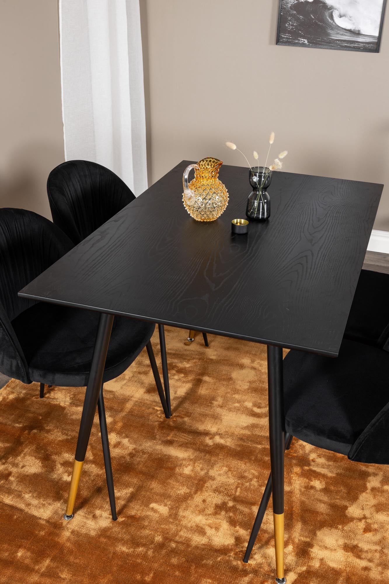 Dipp Esszimmerset + Wrinkles 120cm/4St. in Schwarz präsentiert im Onlineshop von KAQTU Design AG. Esszimmerset ist von Venture Home