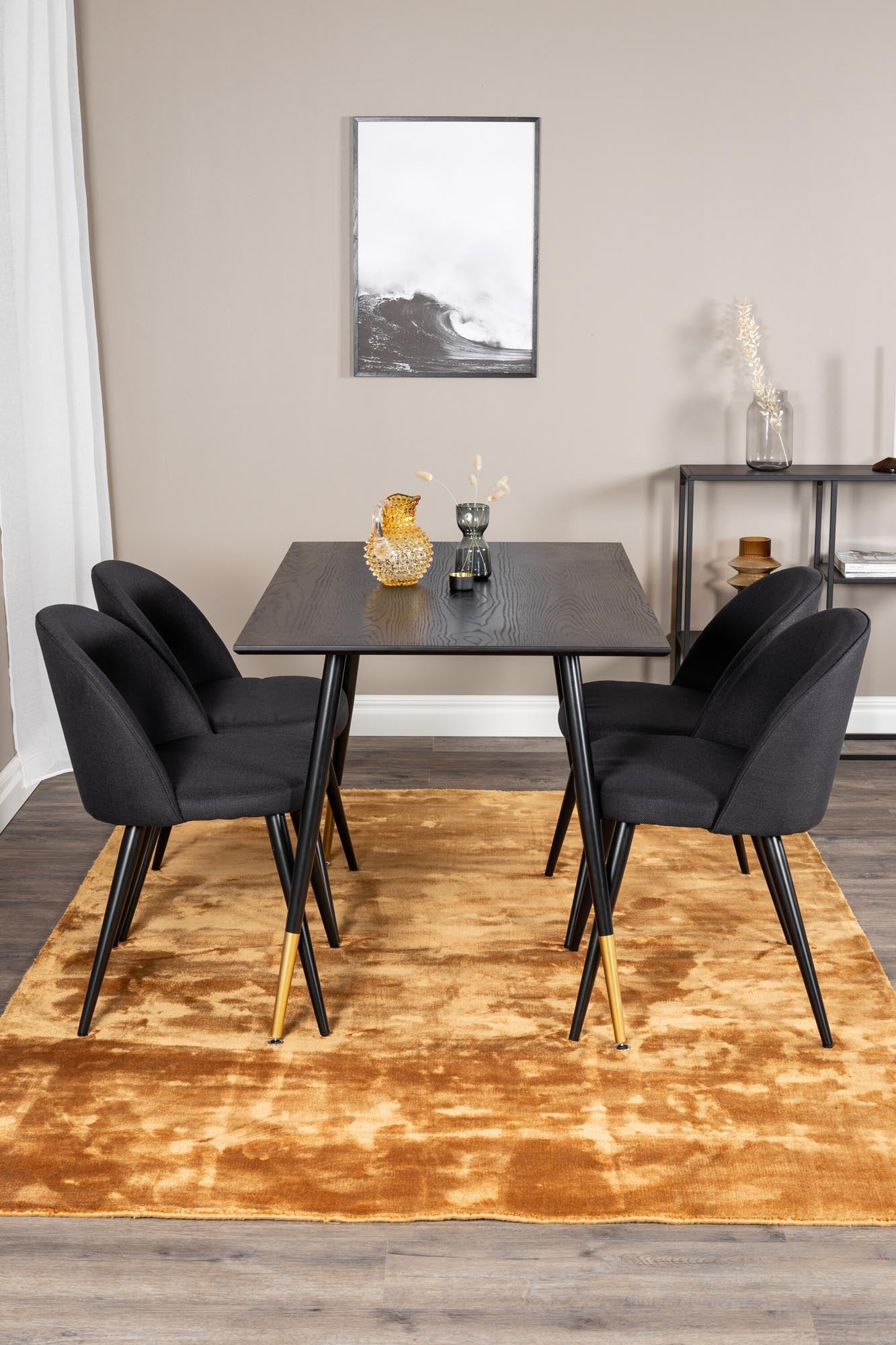 Dipp Esszimmerset + Velvet 120cm/4St. in Schwarz präsentiert im Onlineshop von KAQTU Design AG. Esszimmerset ist von Venture Home