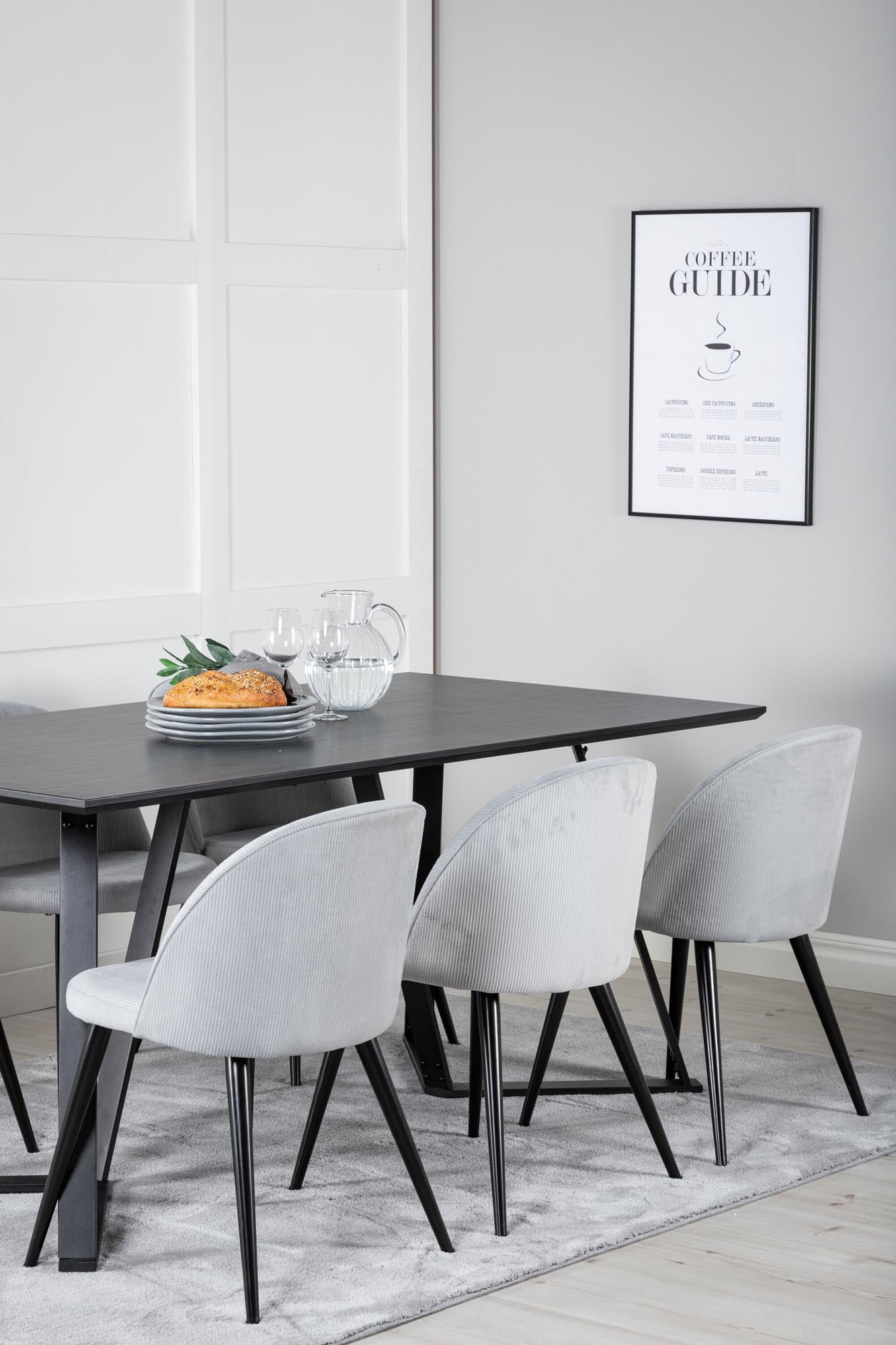 Marina Esszimmerset Velvet: Elegantes Design und Komfort für gesellige Abende mit bis zu 6 Personen. Ideal für stilvolle Esszimmer.