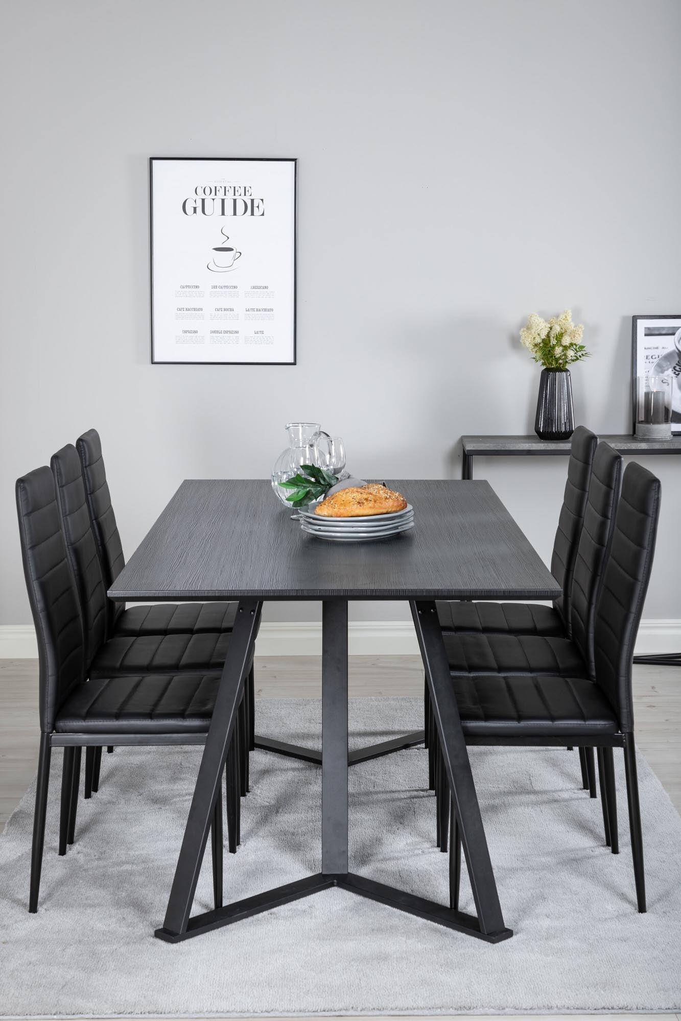 Modernes Esszimmerset Slim von Venture Home, 180 cm für 6 Personen. Robuste Tischplatte und elegante Stühle für einladende Essatmosphäre.